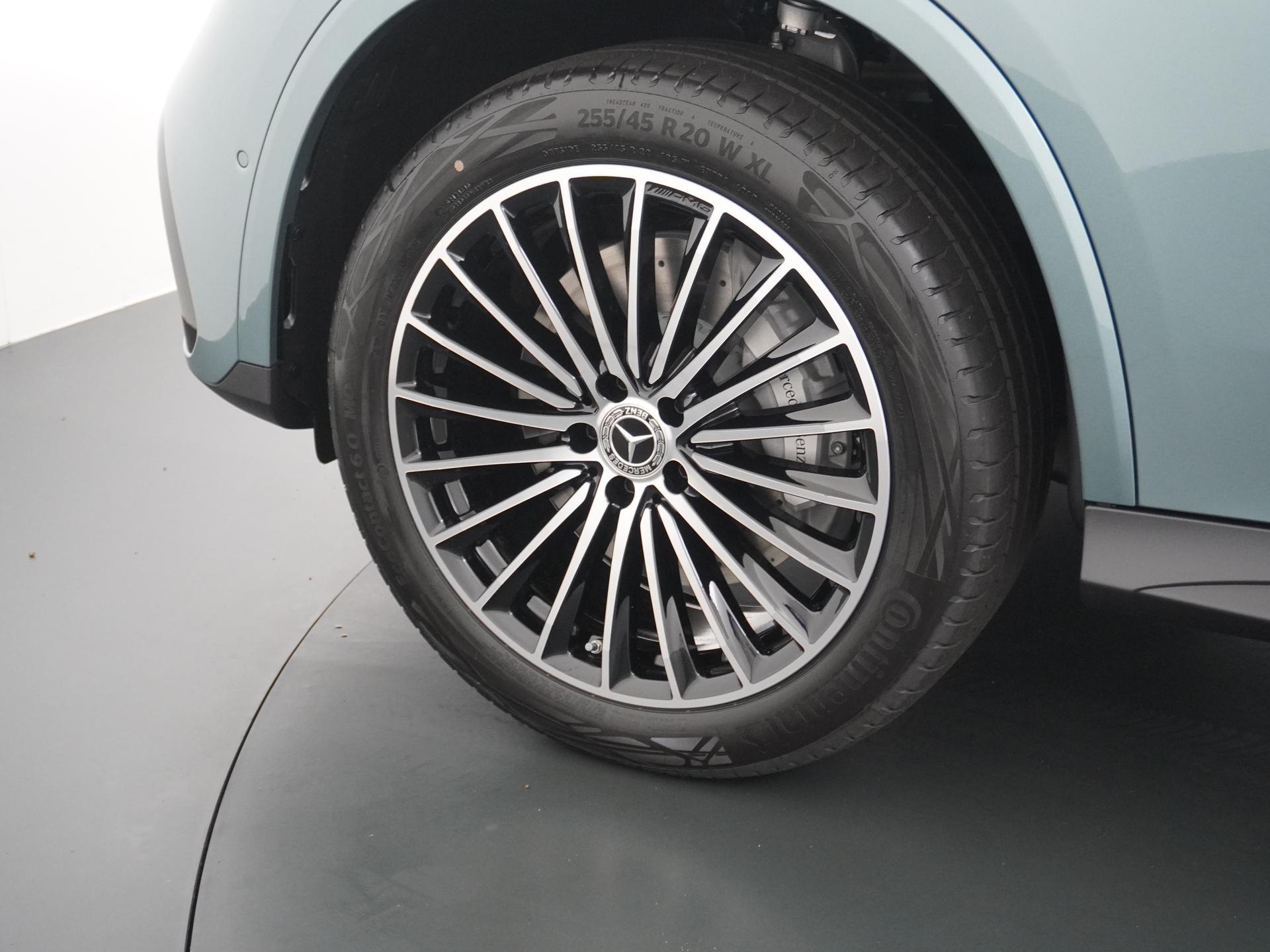 Mercedes-Benz GLC 300e 4MATIC Sport Edition 14