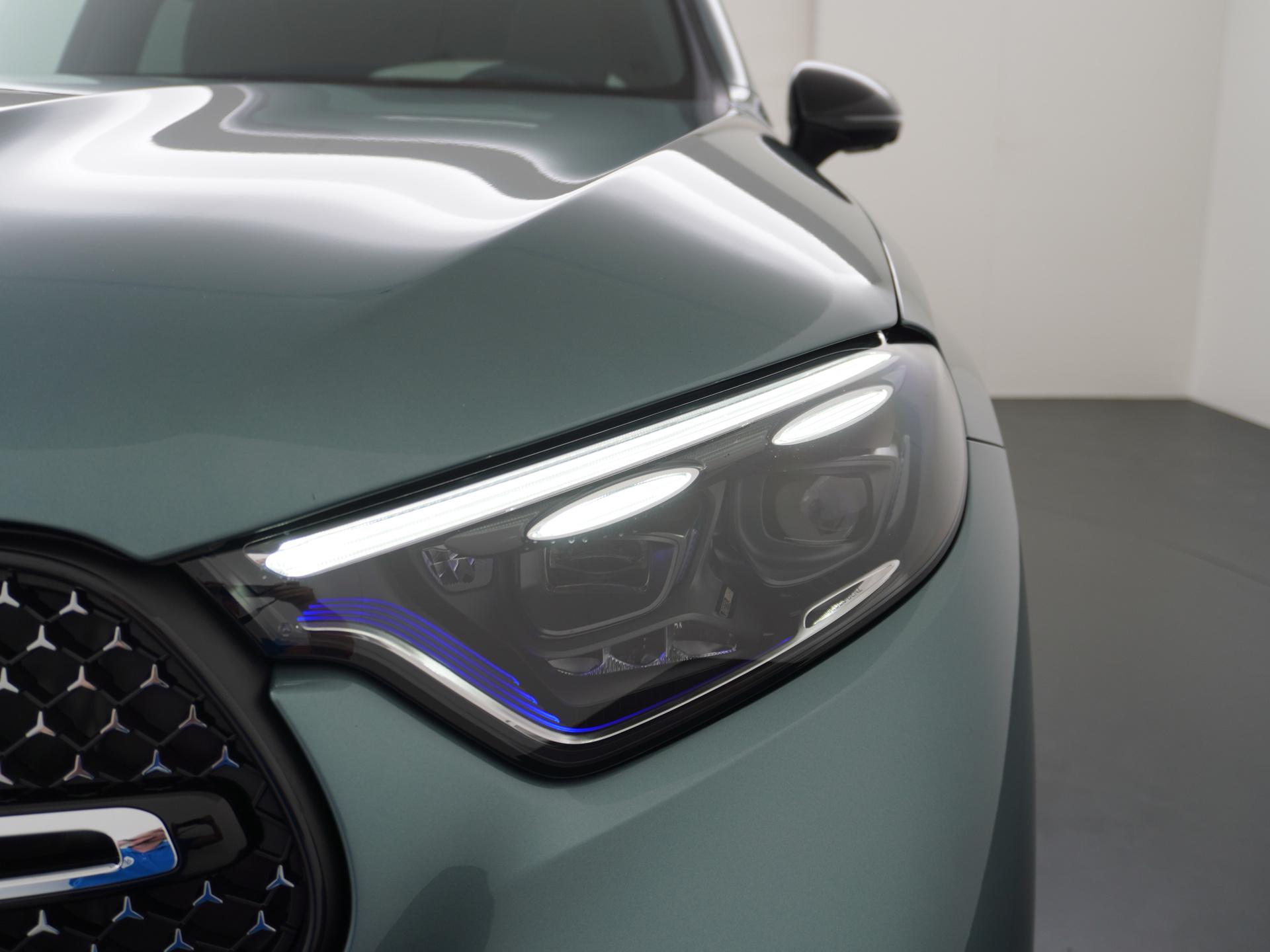 Mercedes-Benz GLC 300e 4MATIC Sport Edition 15