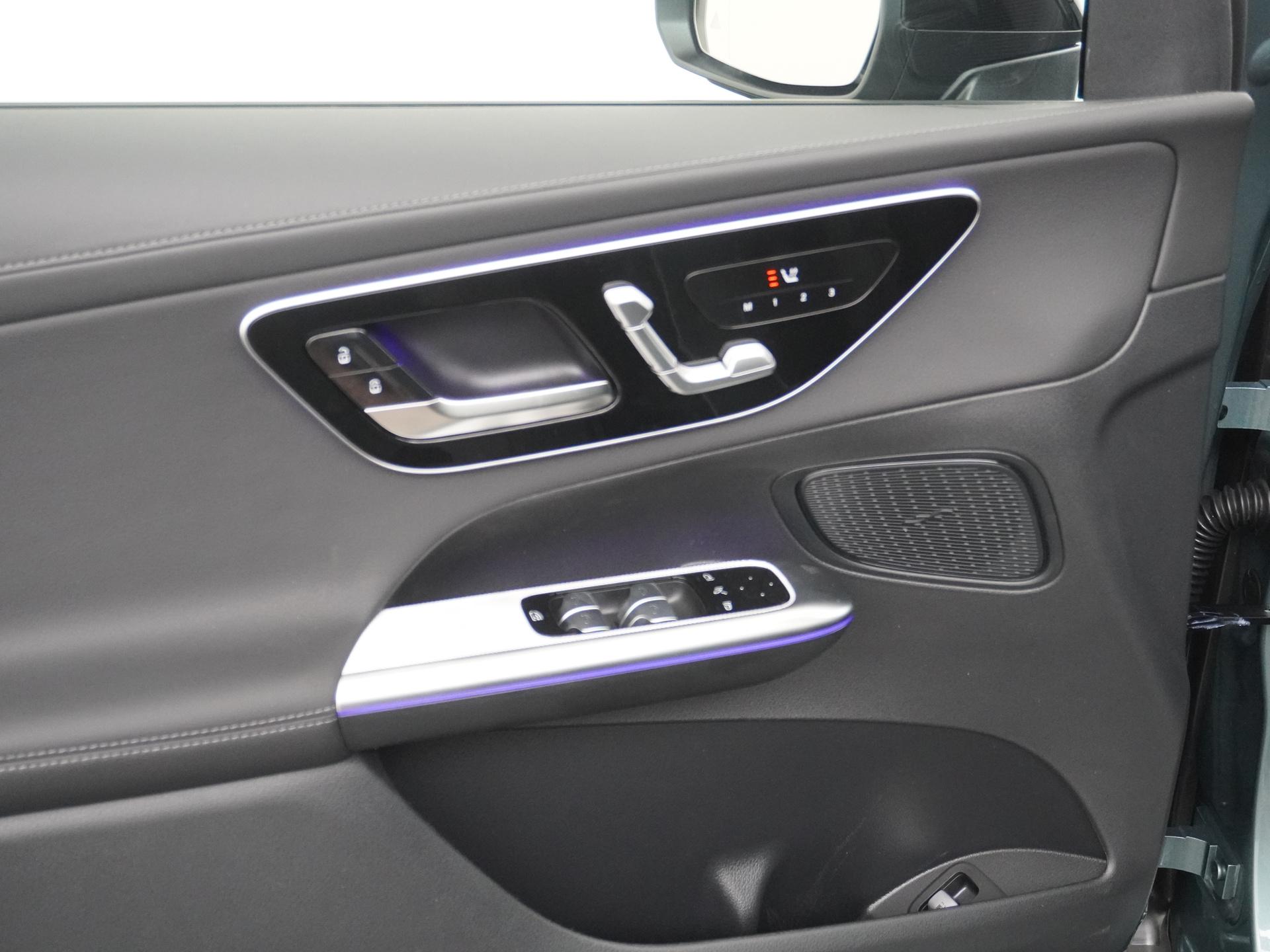 Mercedes-Benz GLC 300e 4MATIC Sport Edition 17