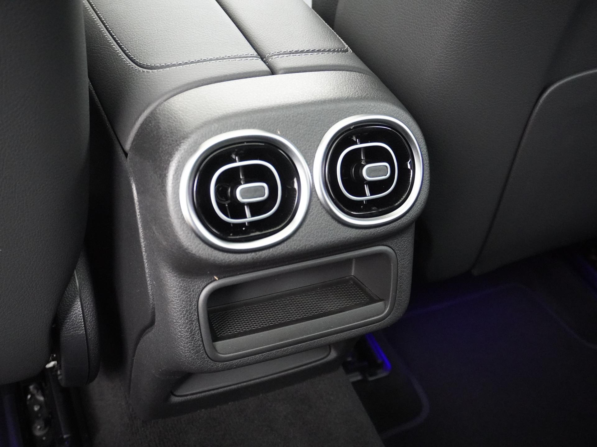 Mercedes-Benz GLC 300e 4MATIC Sport Edition 25