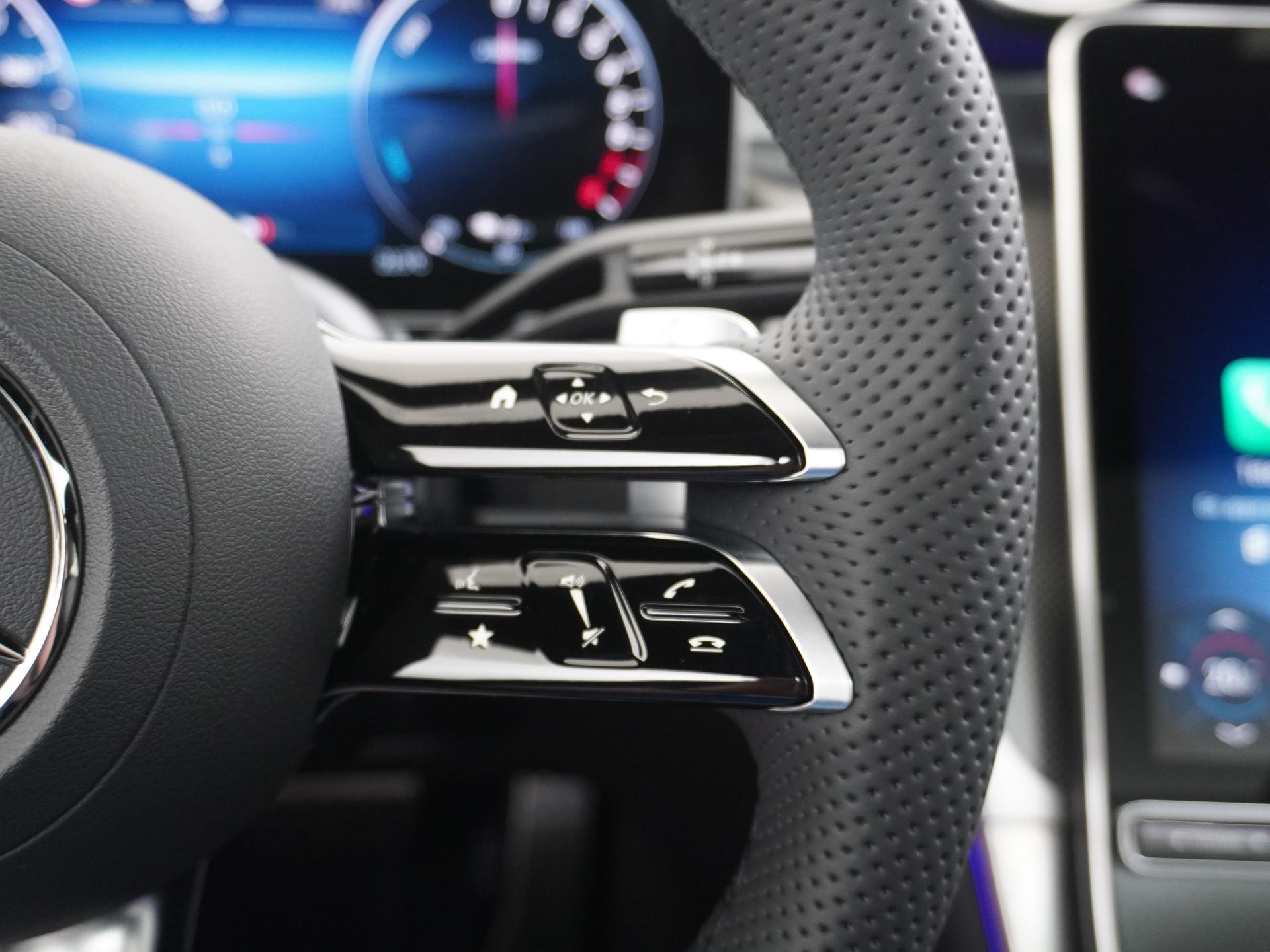 Mercedes-Benz GLC 300e 4MATIC Sport Edition 32