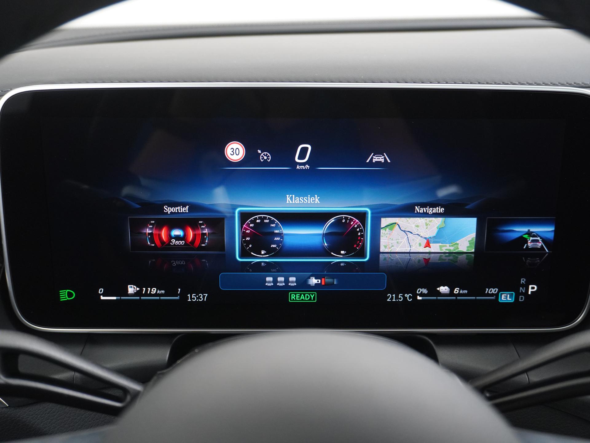 Mercedes-Benz GLC 300e 4MATIC Sport Edition 35