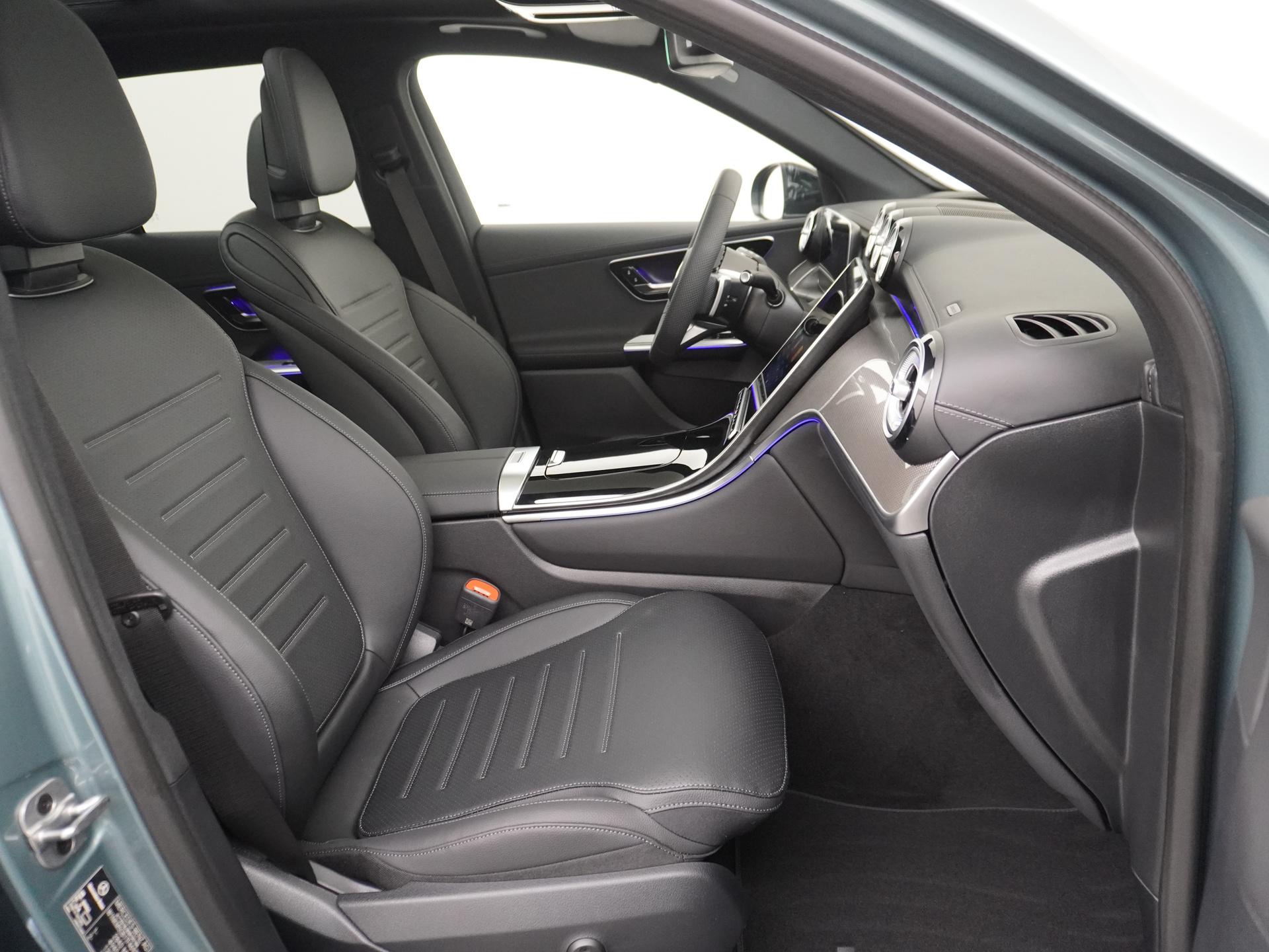 Mercedes-Benz GLC 300e 4MATIC Sport Edition 46