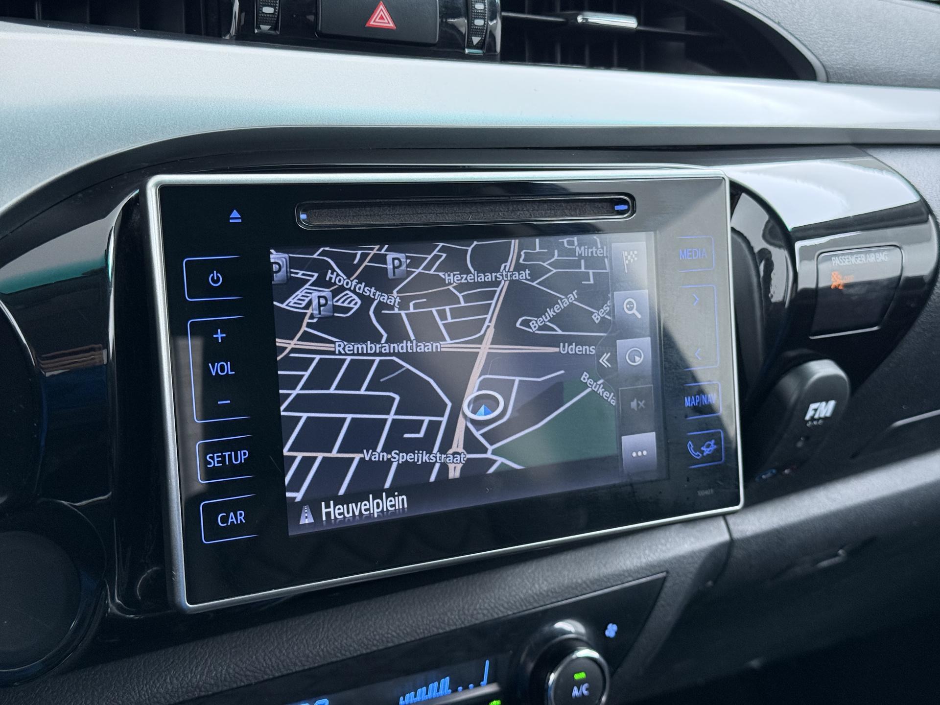 Toyota HiLux 2.4 D-4D-F 4WD 4x4 Xtra Cab Challenger 10