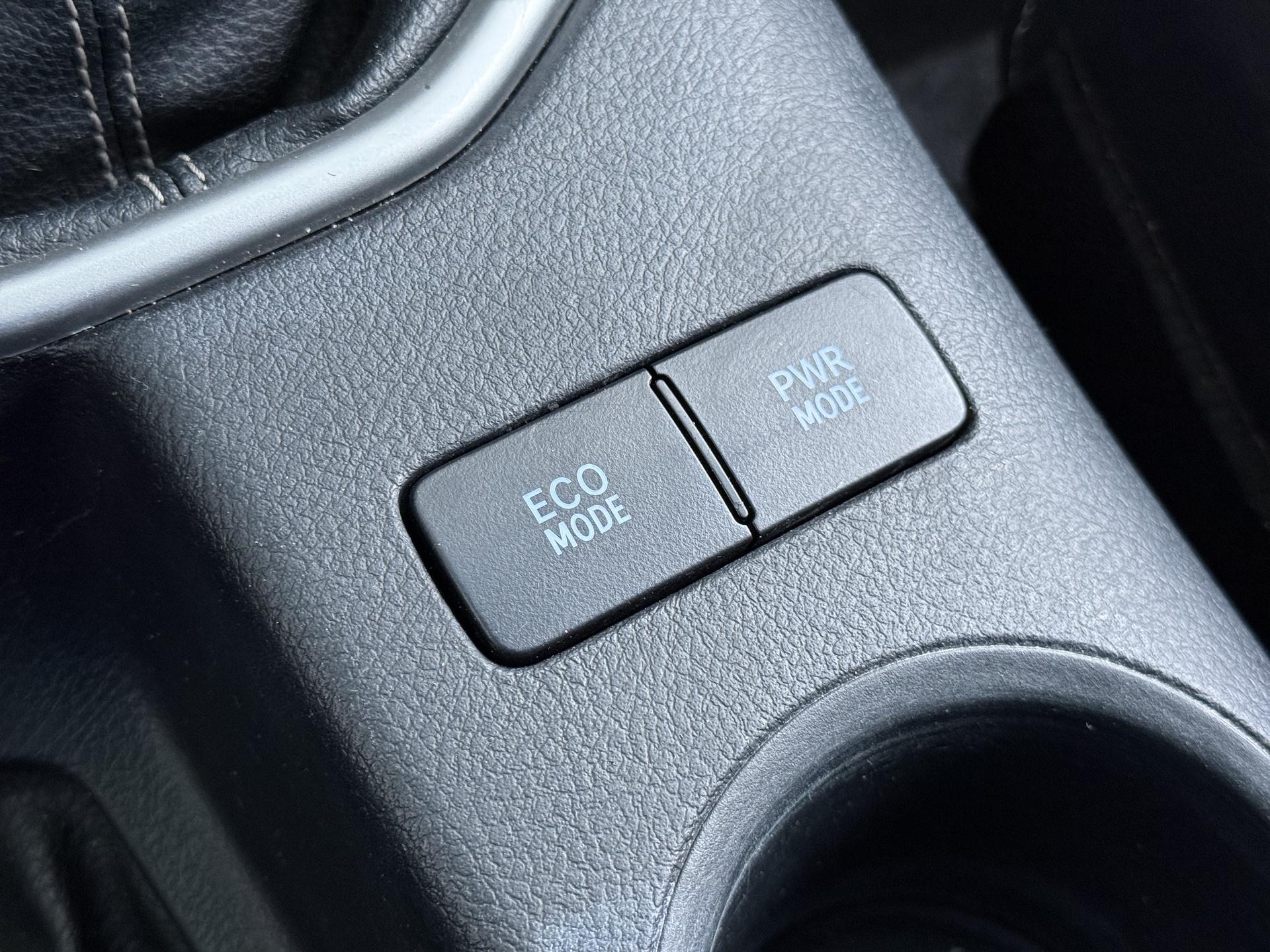 Toyota HiLux 2.4 D-4D-F 4WD 4x4 Xtra Cab Challenger 12