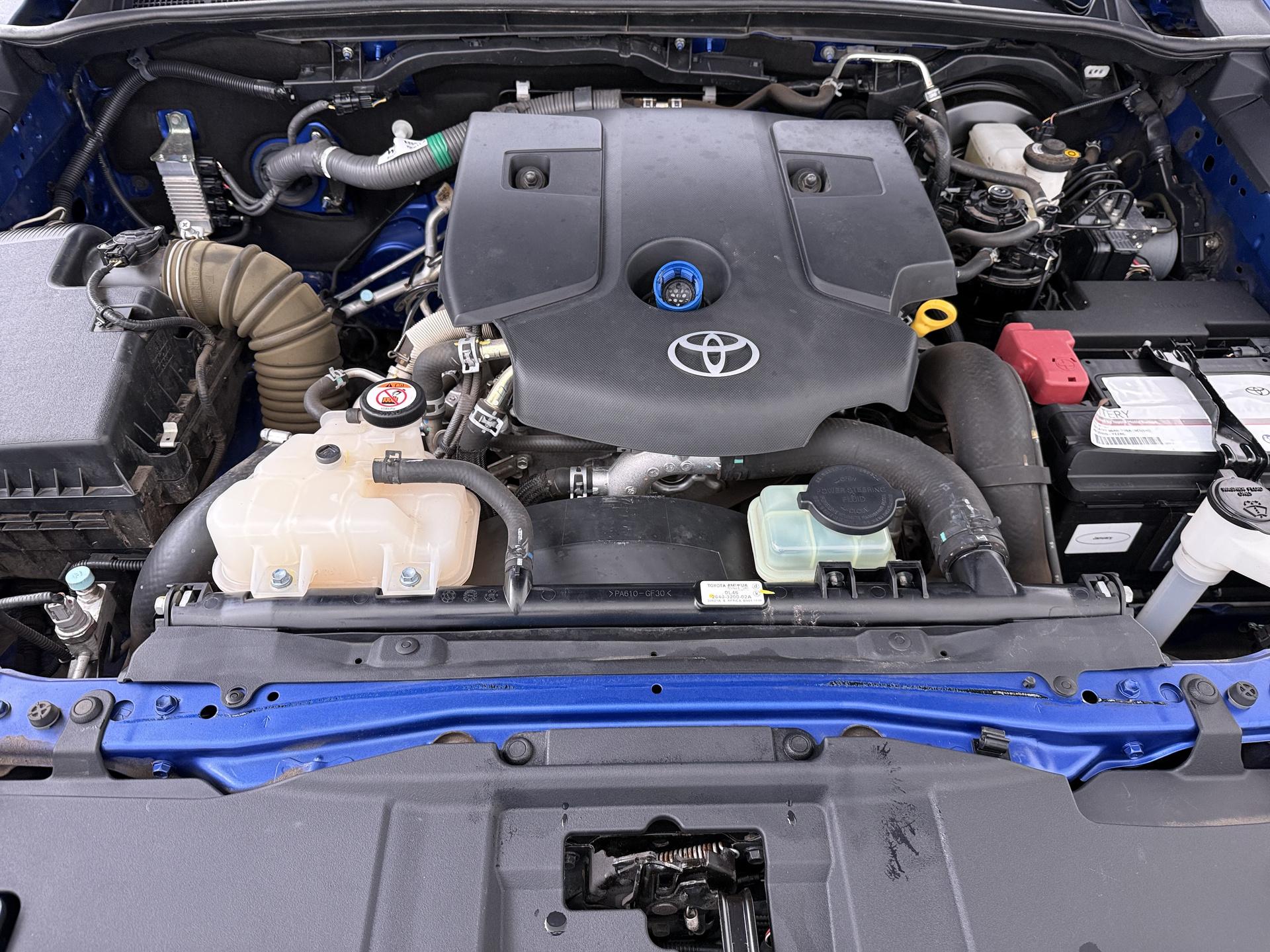 Toyota HiLux 2.4 D-4D-F 4WD 4x4 Xtra Cab Challenger 20