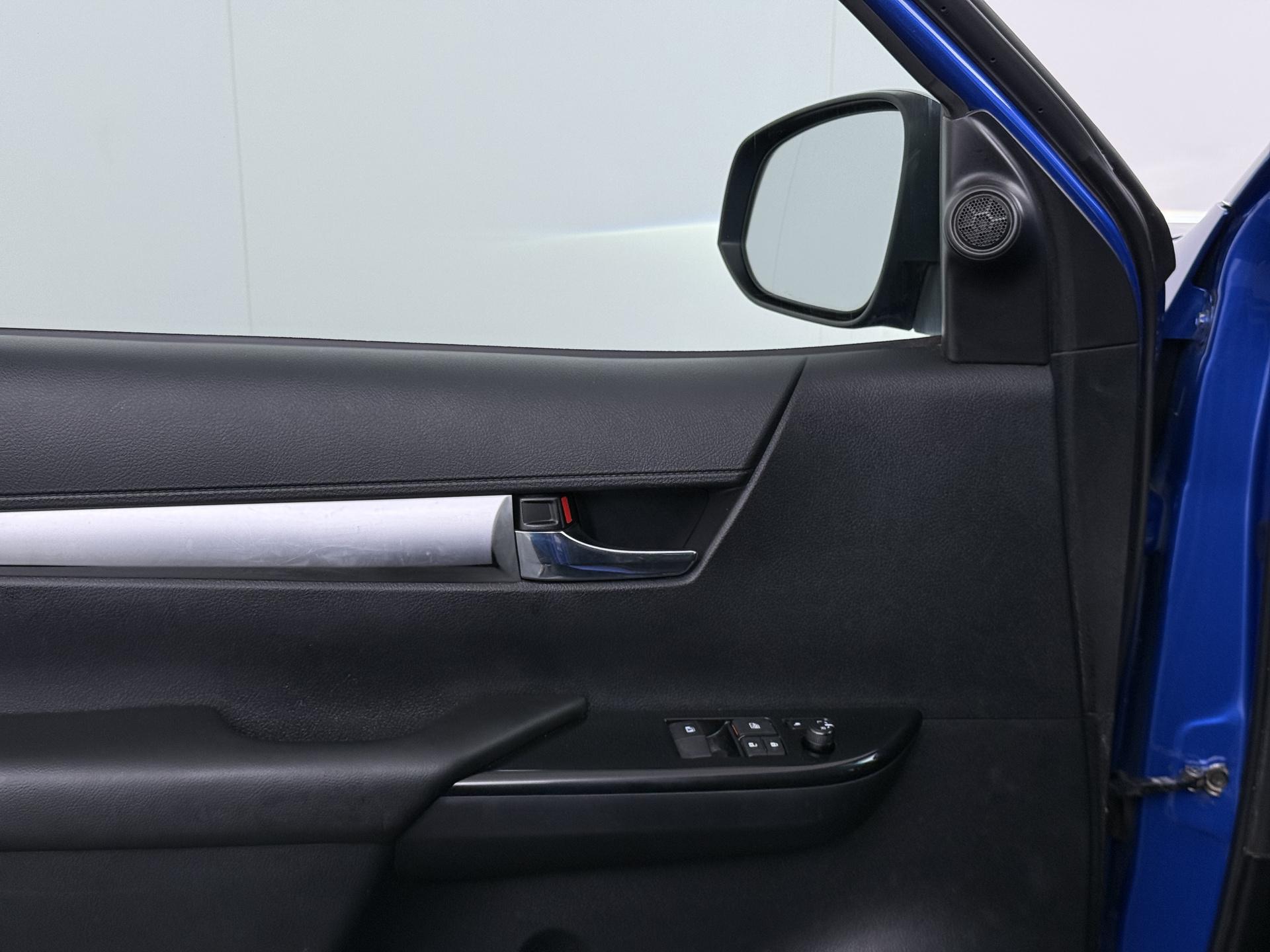 Toyota HiLux 2.4 D-4D-F 4WD 4x4 Xtra Cab Challenger 21