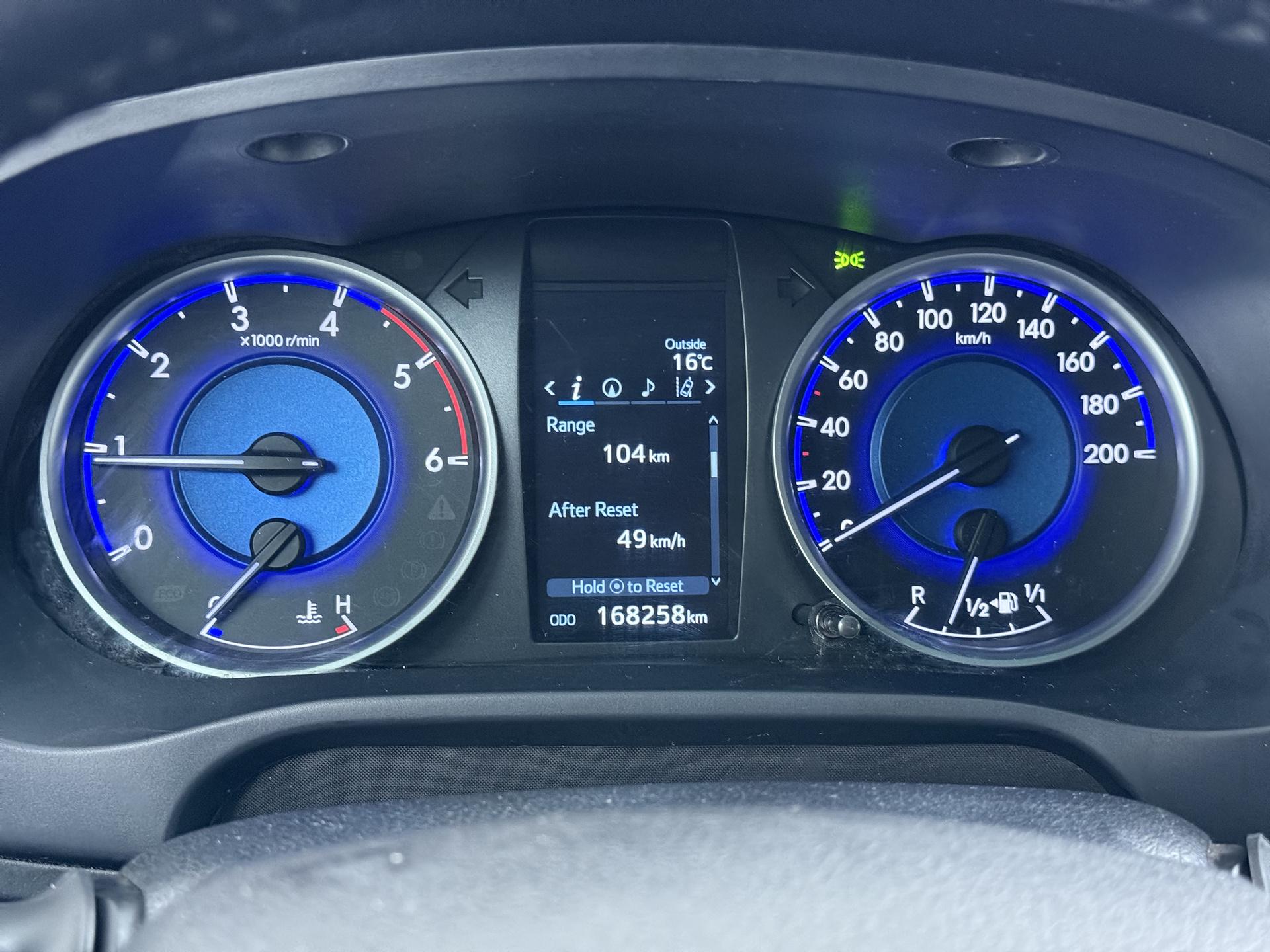 Toyota HiLux 2.4 D-4D-F 4WD 4x4 Xtra Cab Challenger 5