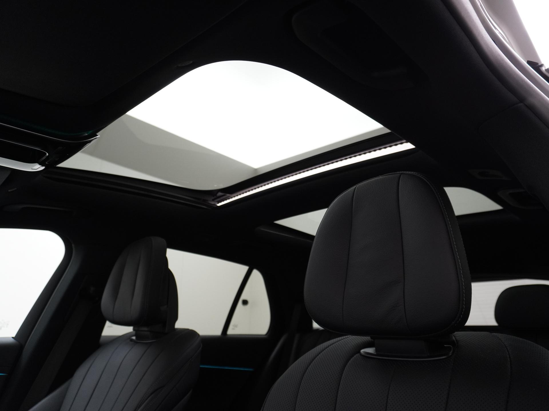 Mercedes-Benz E-Klasse Estate 300 e AMG Line 1