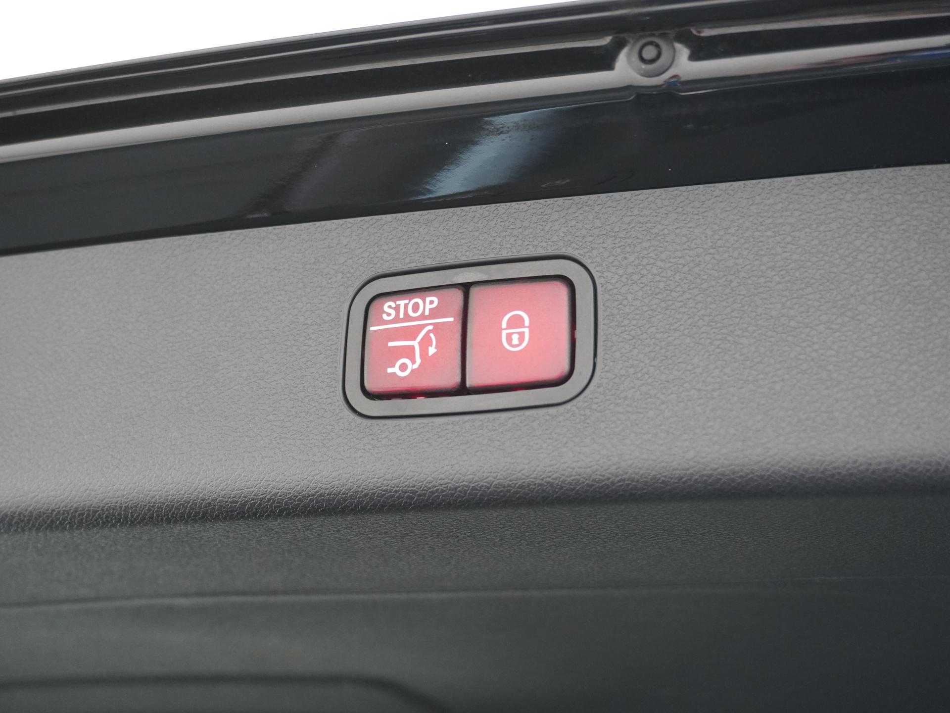 Mercedes-Benz E-Klasse Estate 300 e AMG Line 16