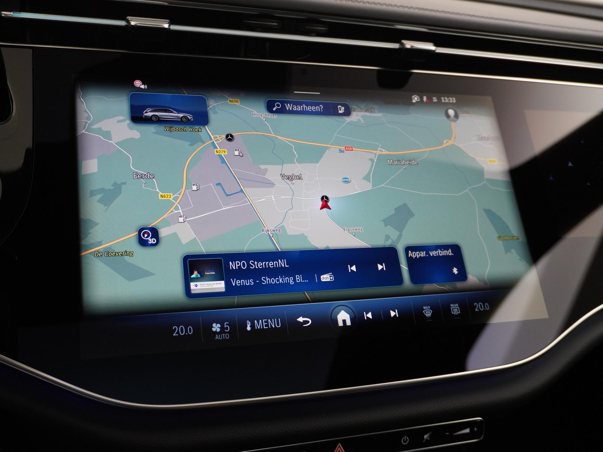 Mercedes-Benz E-Klasse Estate 300 e AMG Line 38