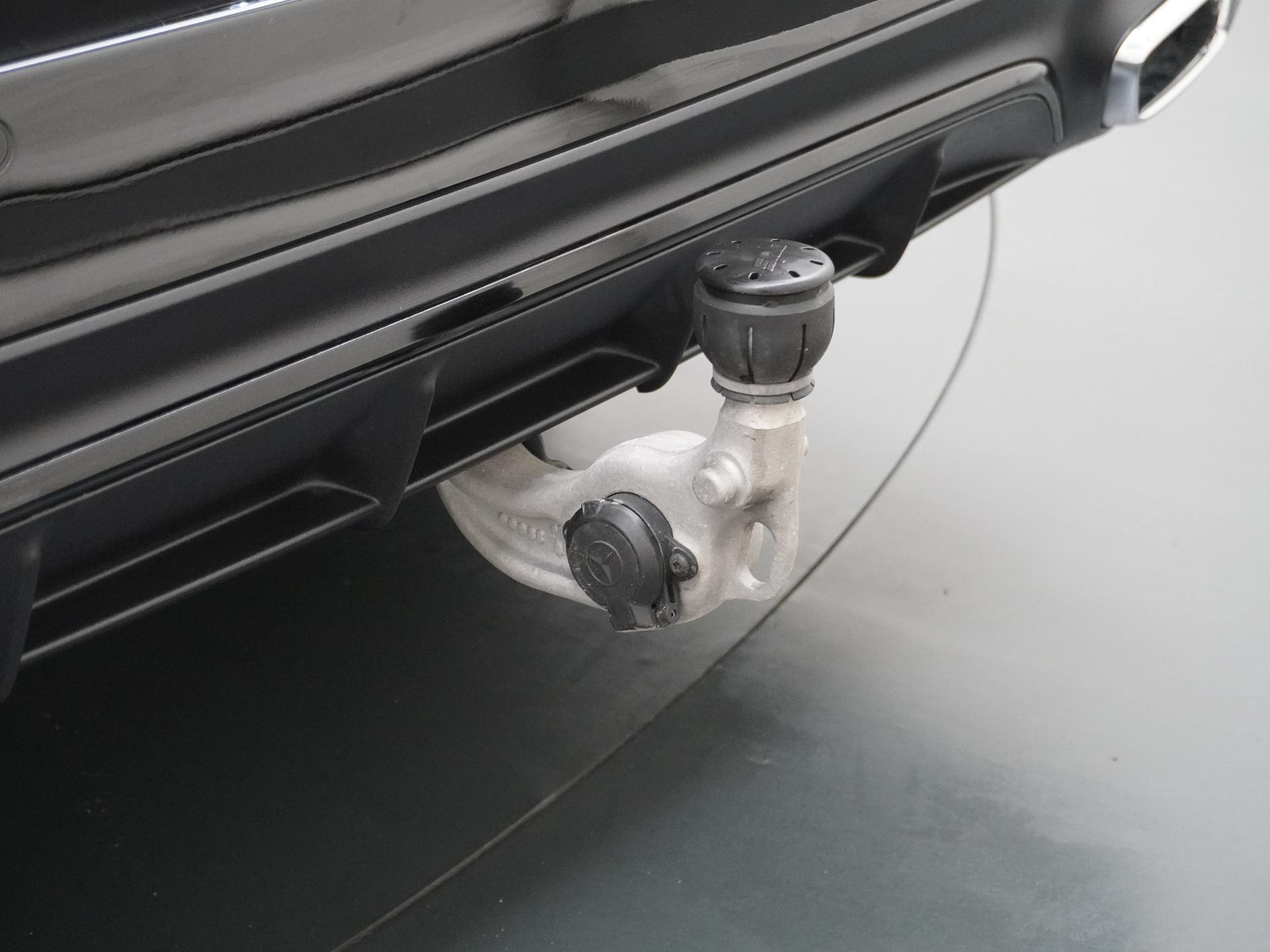 Mercedes-Benz E-Klasse Estate 300 e AMG Line 6