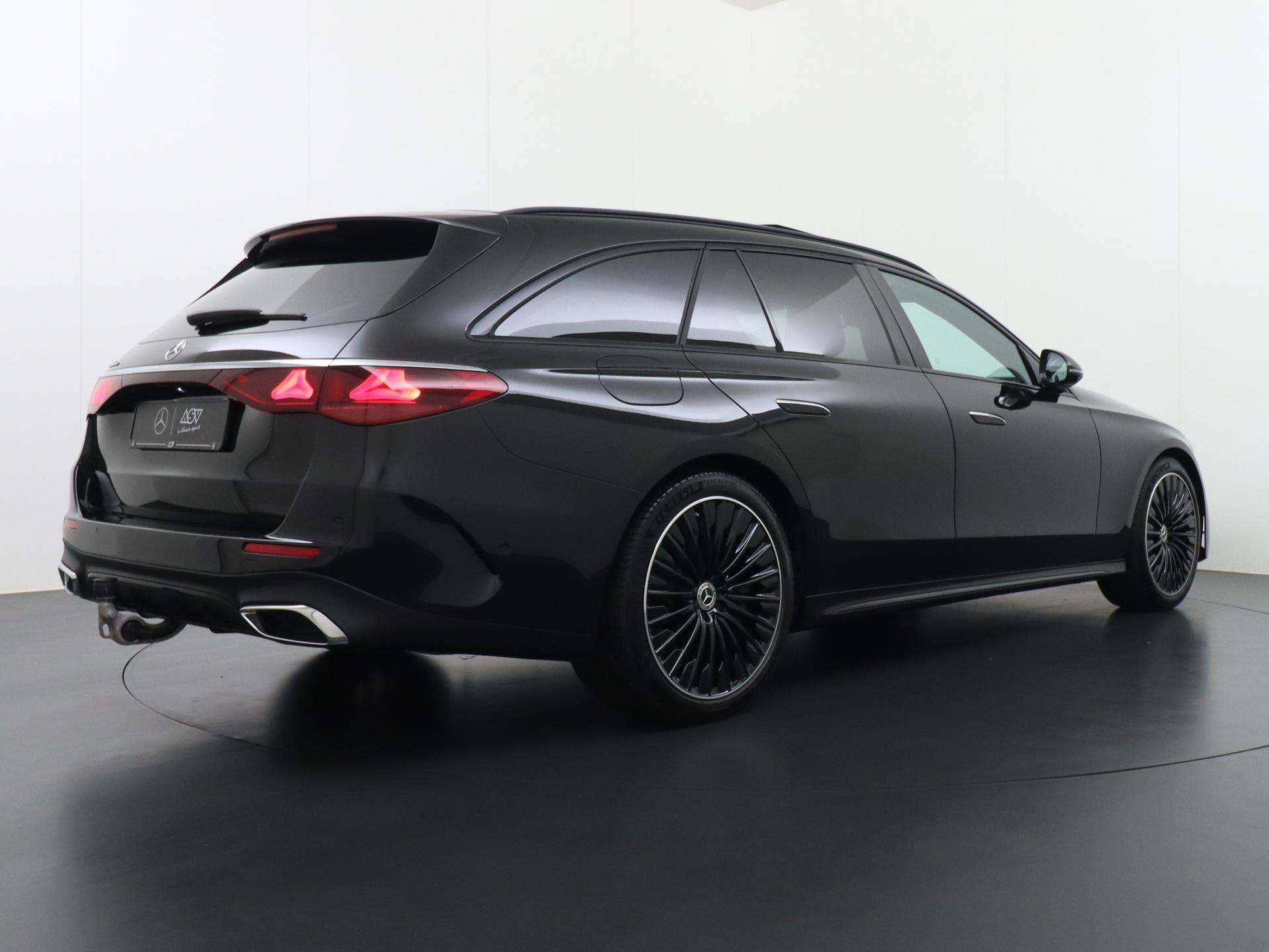 Mercedes-Benz E-Klasse Estate 300 e AMG Line 7