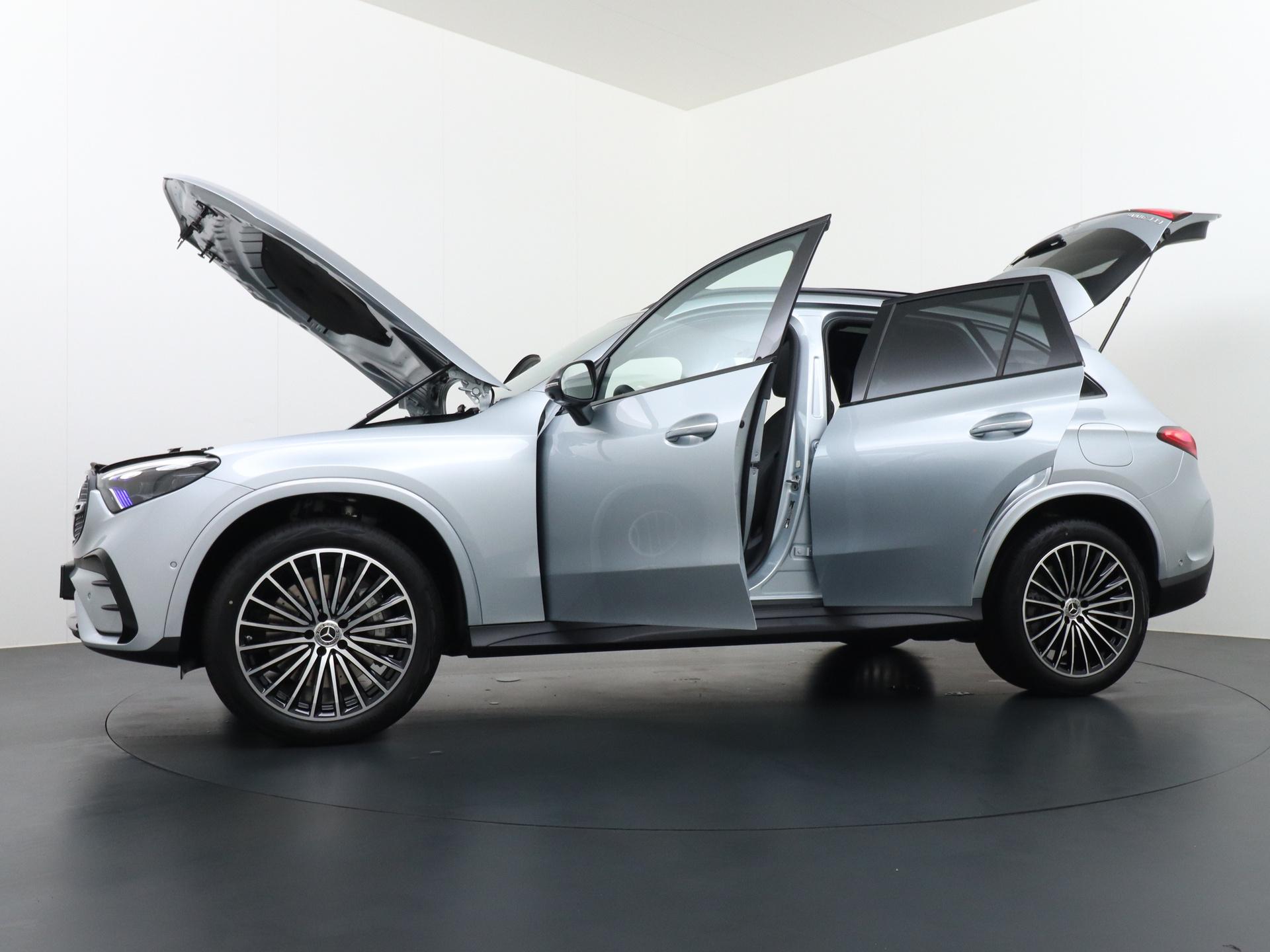 Mercedes-Benz GLC 300e 4MATIC Sport Edition 10