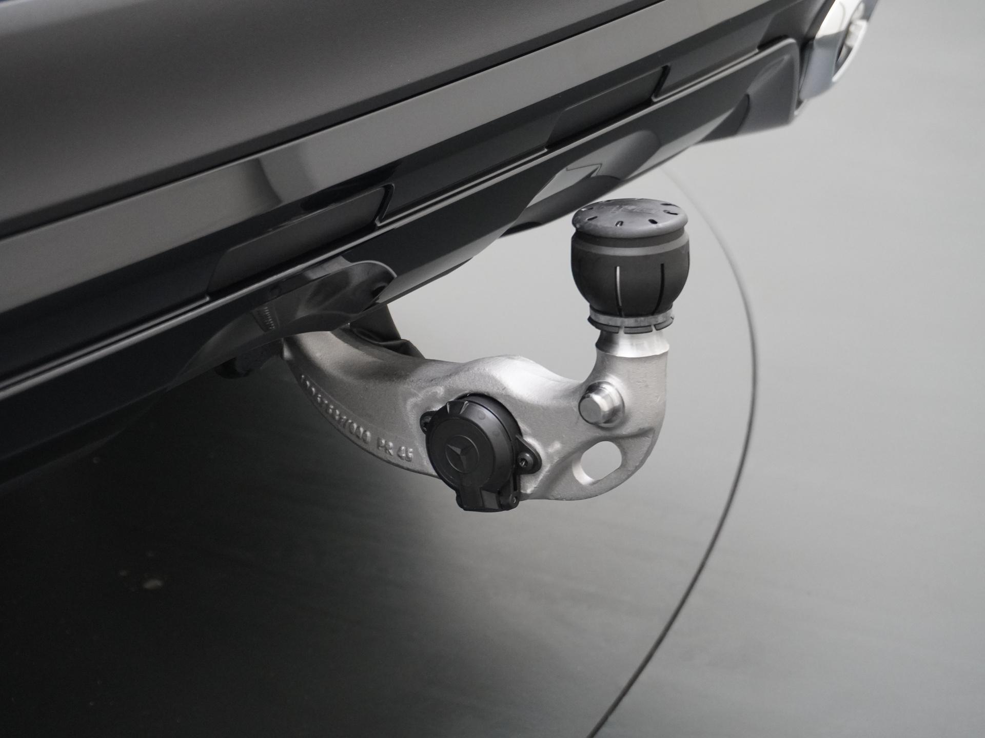 Mercedes-Benz GLC 300e 4MATIC Sport Edition 12