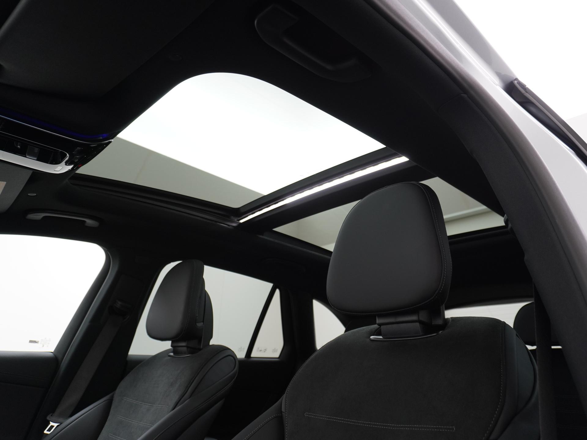 Mercedes-Benz GLC 300e 4MATIC Sport Edition 23