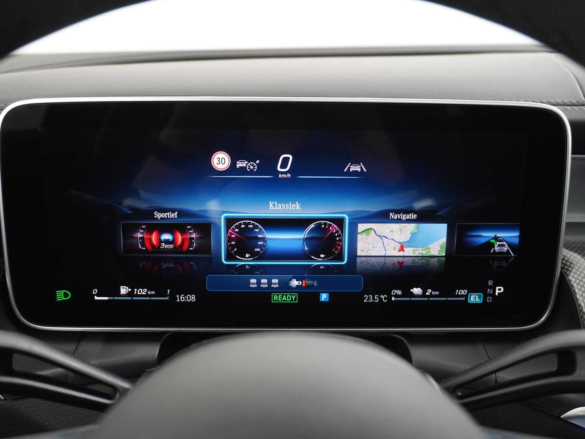 Mercedes-Benz GLC 300e 4MATIC Sport Edition 37