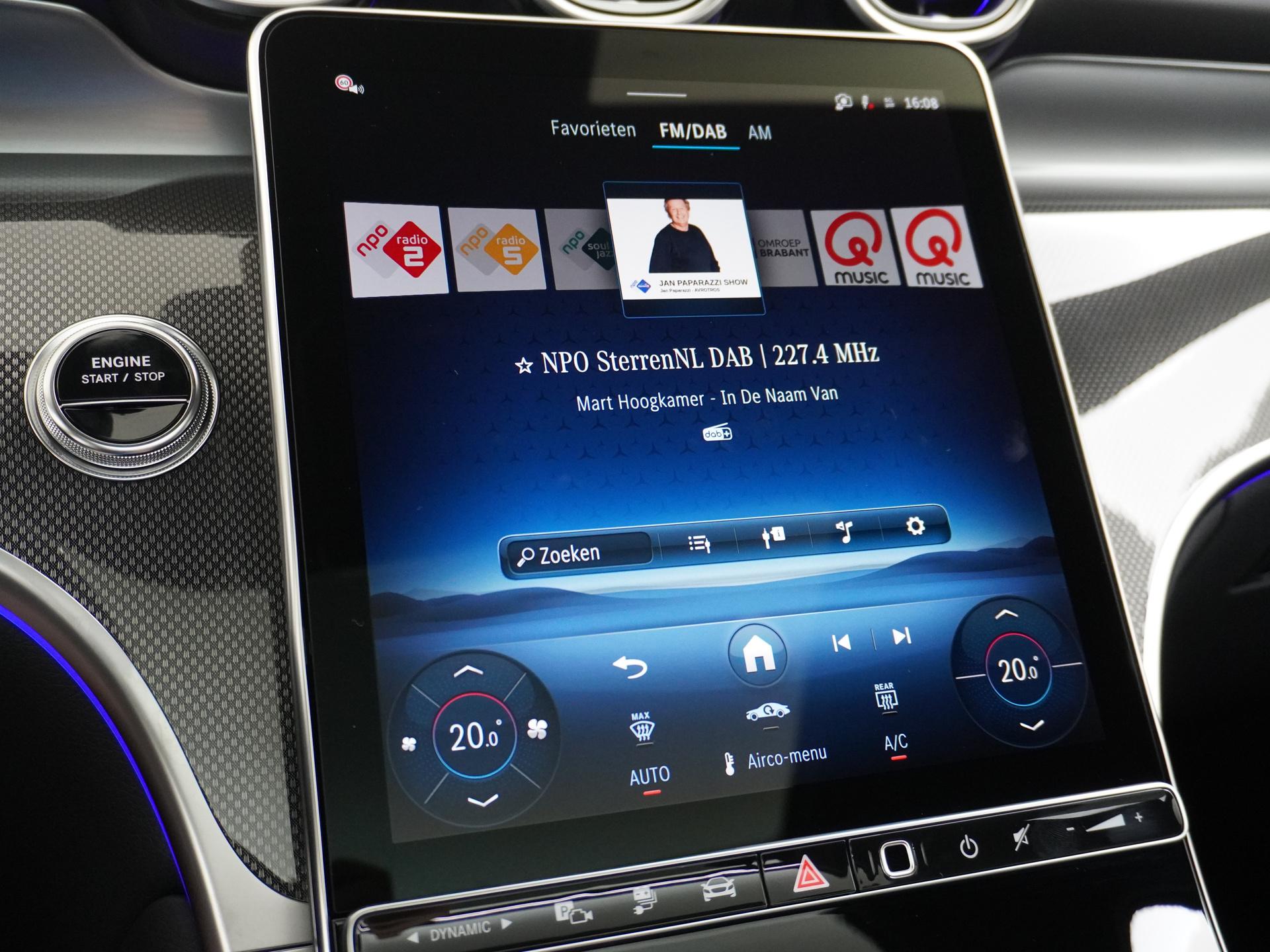 Mercedes-Benz GLC 300e 4MATIC Sport Edition 44