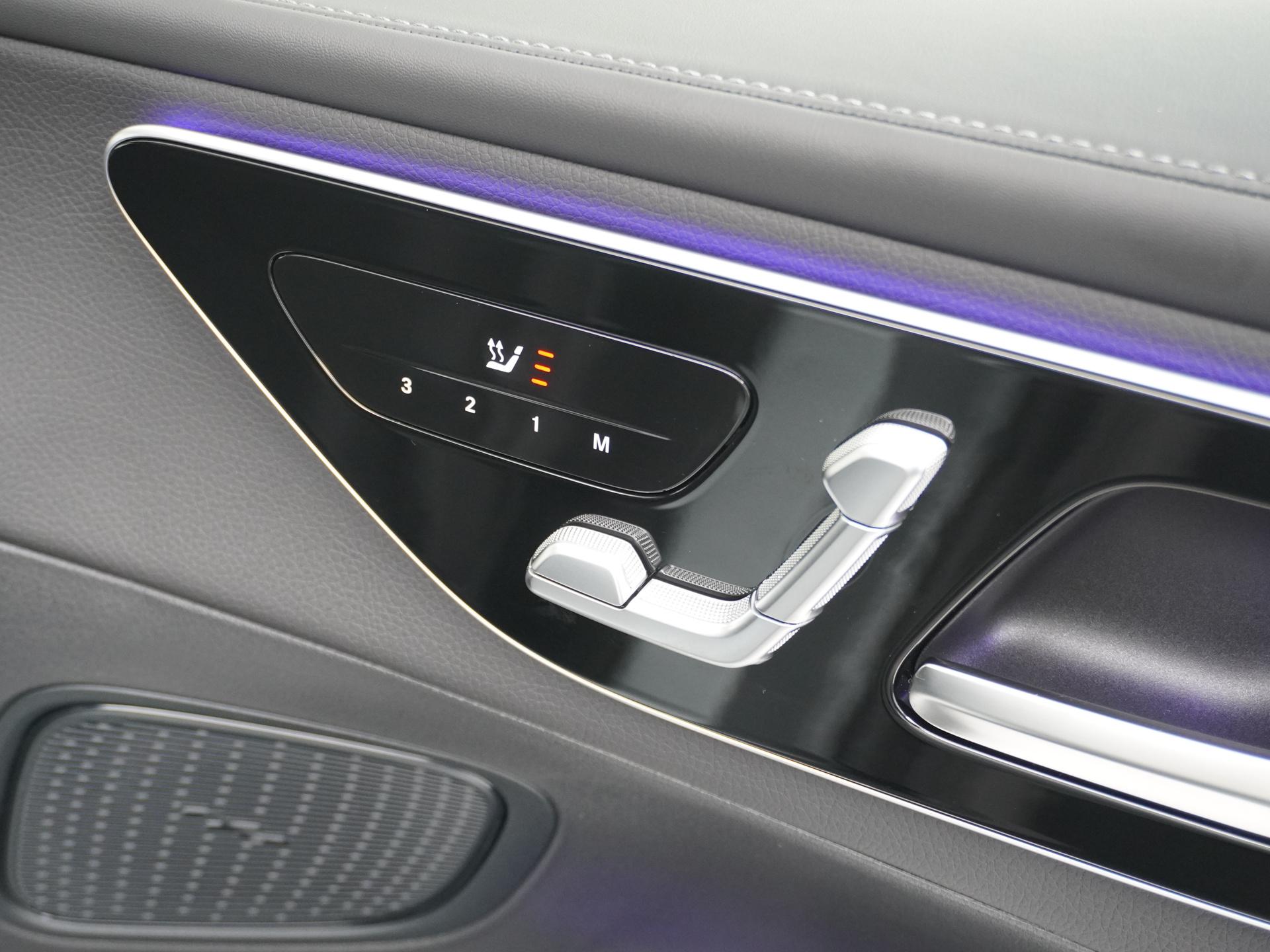 Mercedes-Benz GLC 300e 4MATIC Sport Edition 52