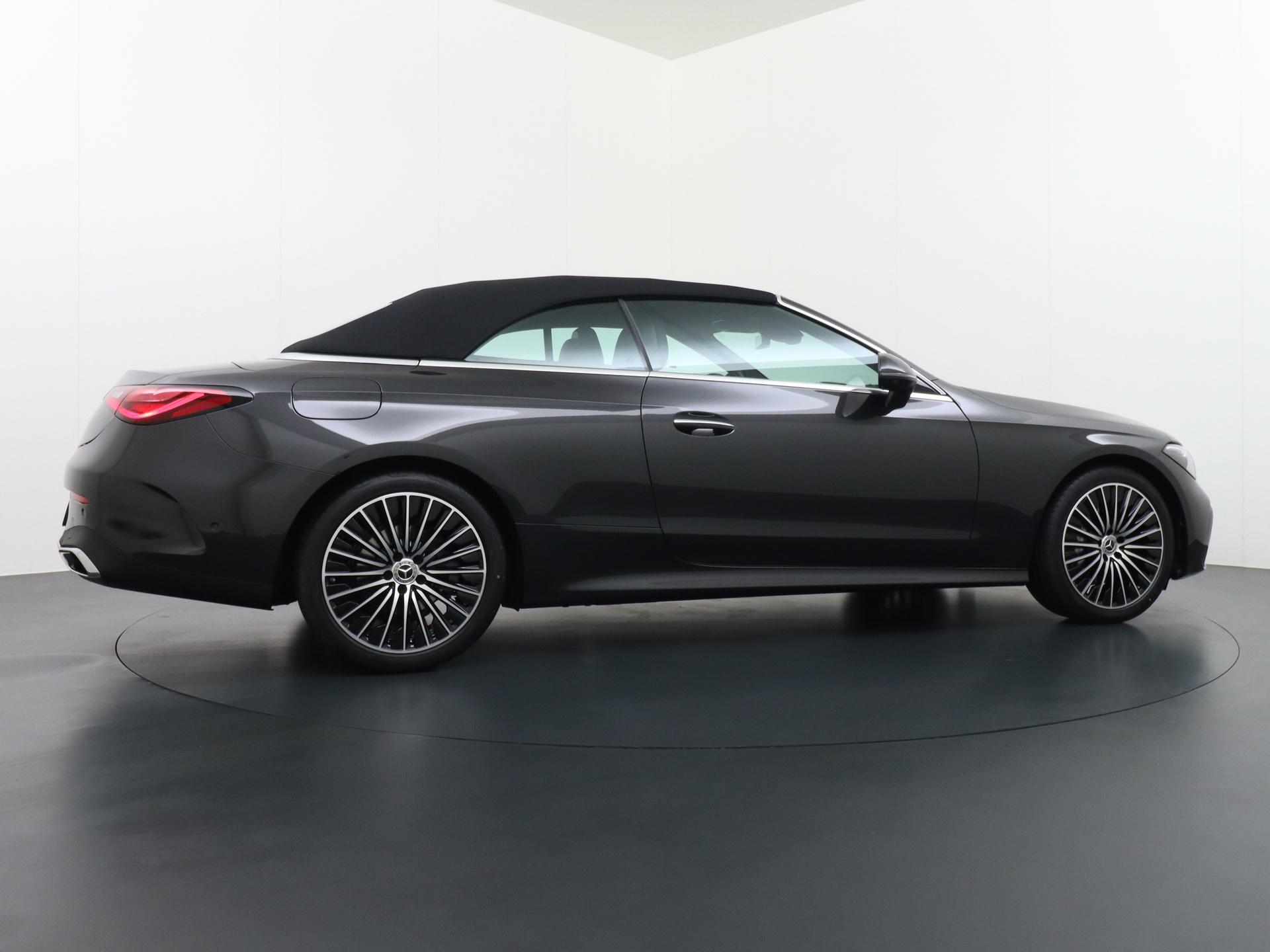 Mercedes-Benz CLE Cabriolet 180 AMG Line 10