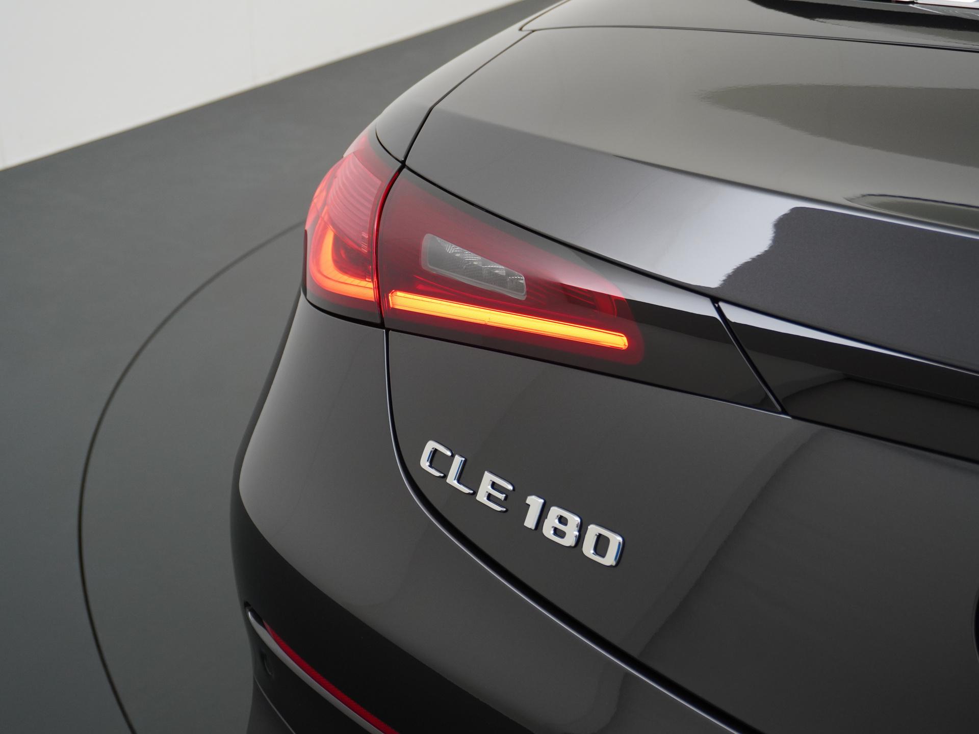 Mercedes-Benz CLE Cabriolet 180 AMG Line 12