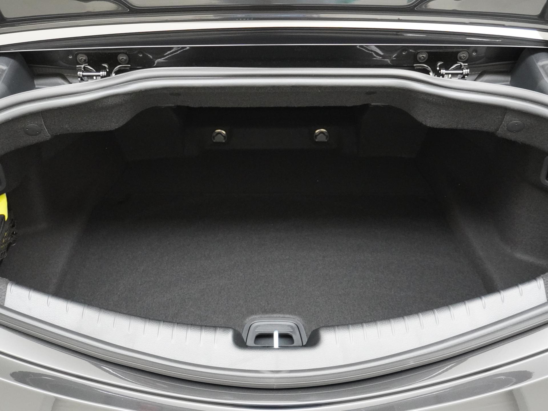 Mercedes-Benz CLE Cabriolet 180 AMG Line 13