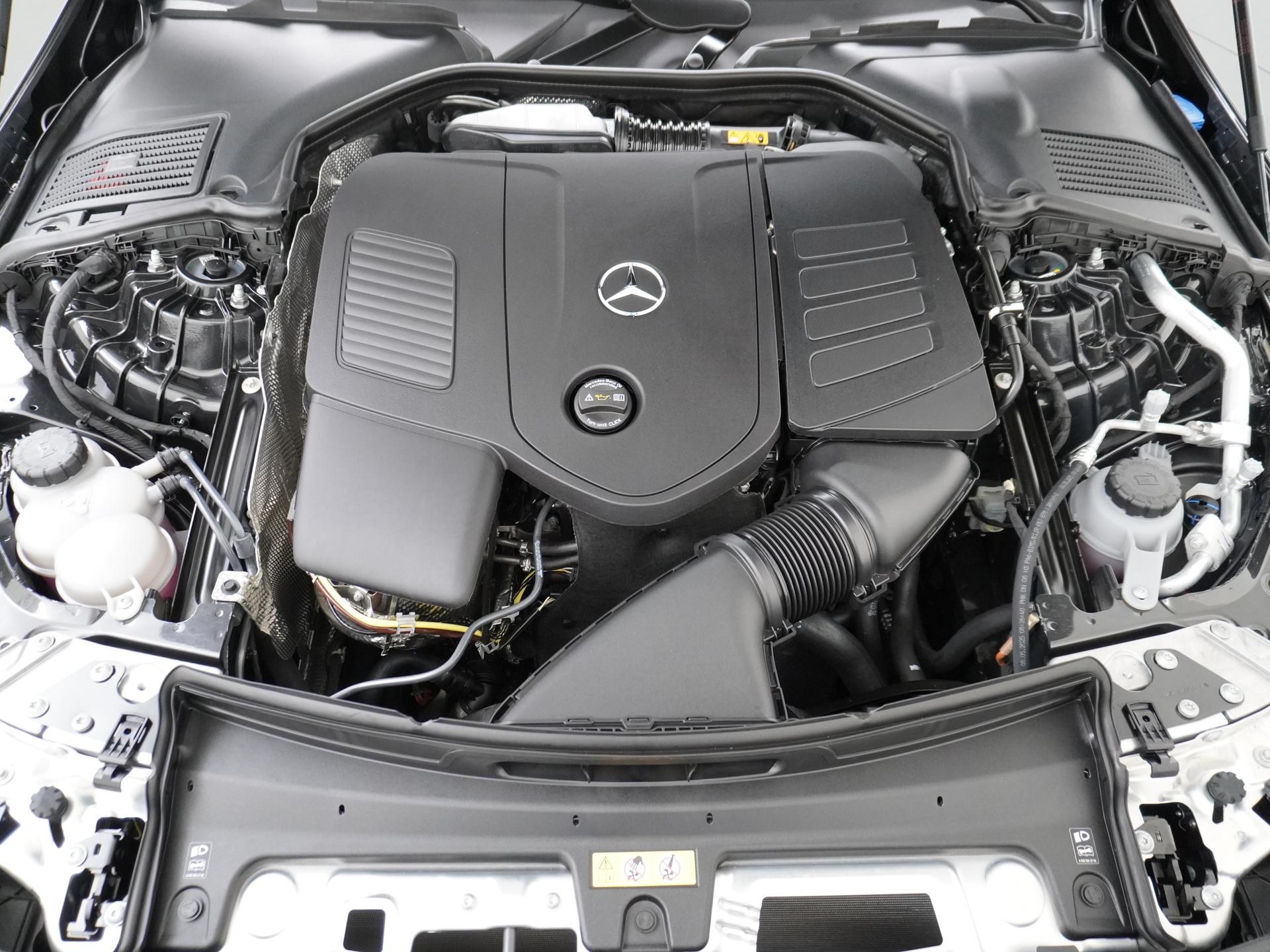 Mercedes-Benz CLE Cabriolet 180 AMG Line 16