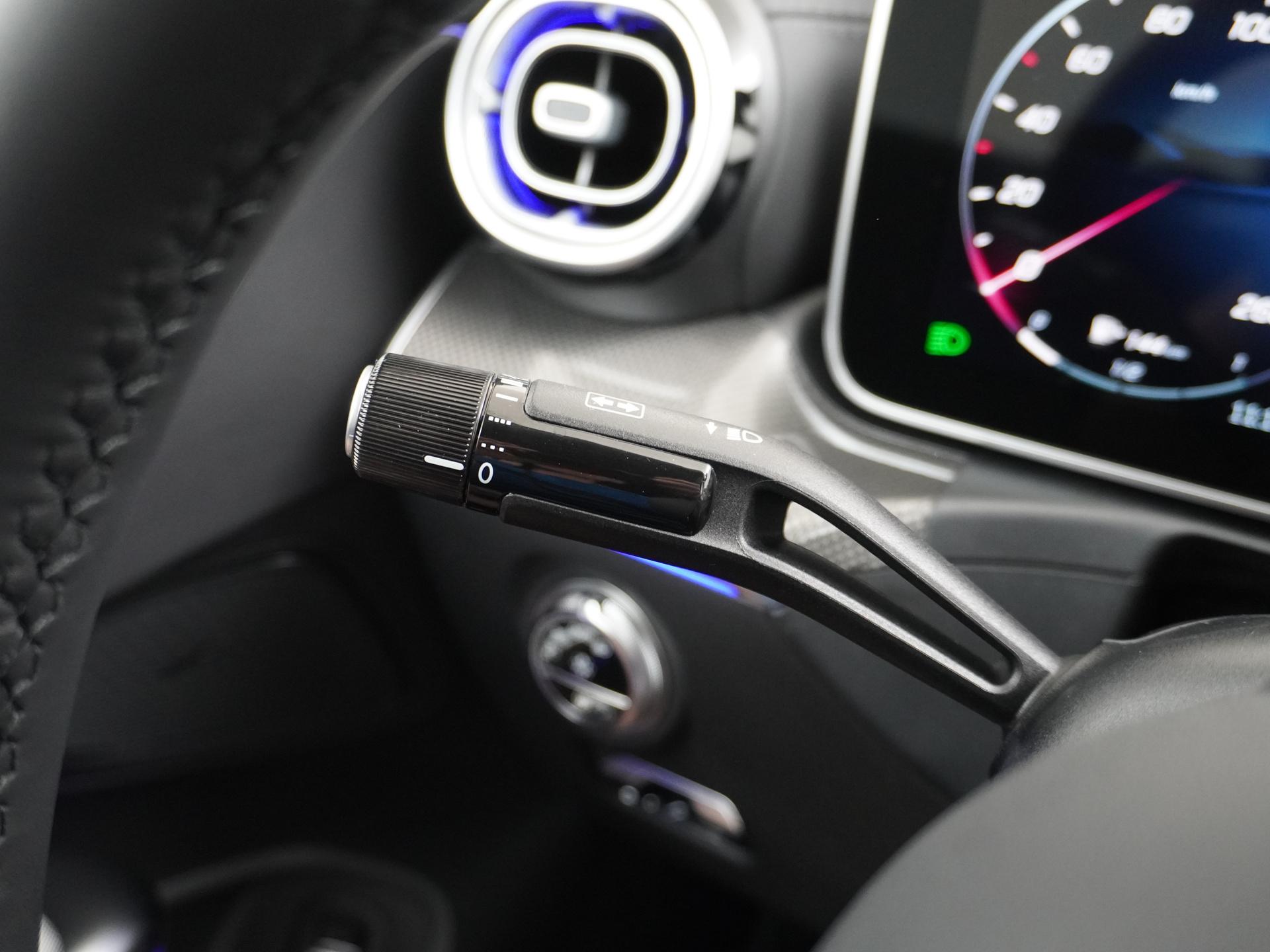 Mercedes-Benz CLE Cabriolet 180 AMG Line 25