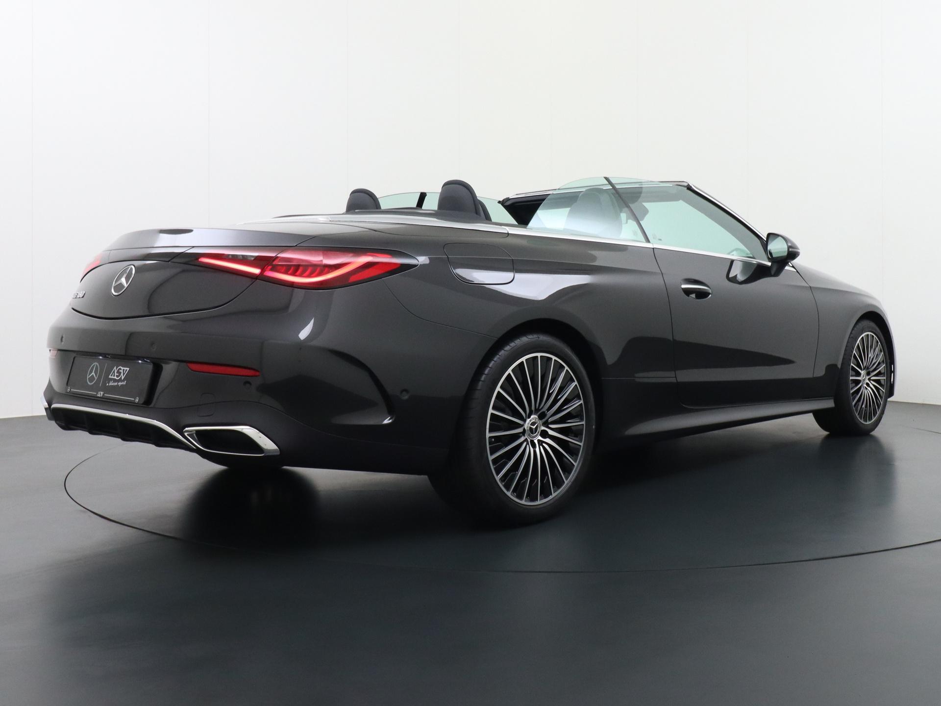 Mercedes-Benz CLE Cabriolet 180 AMG Line 5