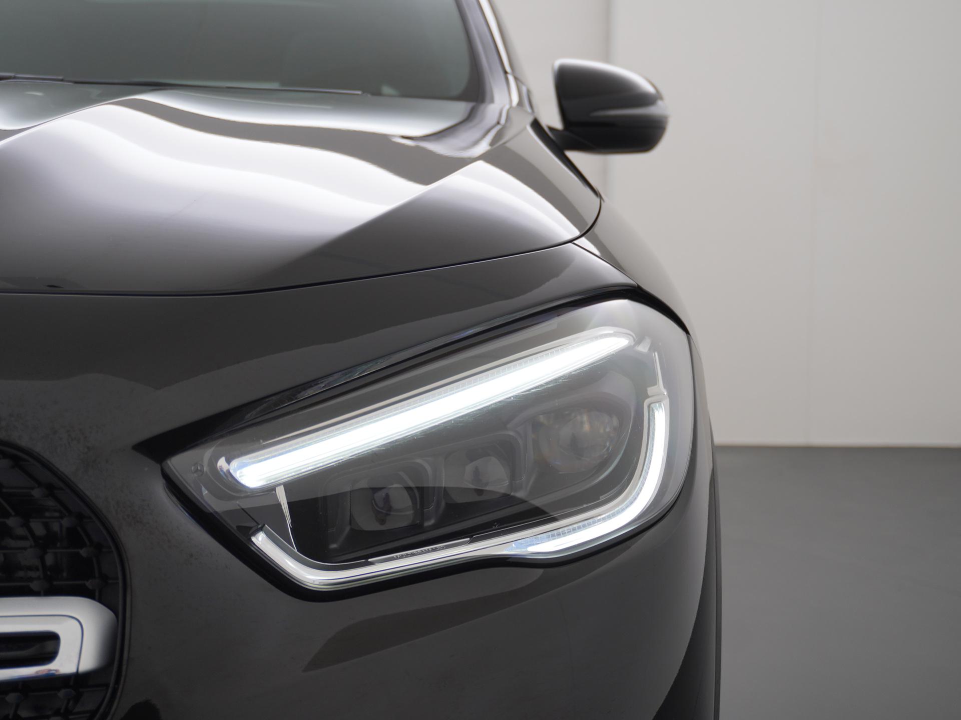 Mercedes-Benz GLA 200 Luxury Business Solution 23