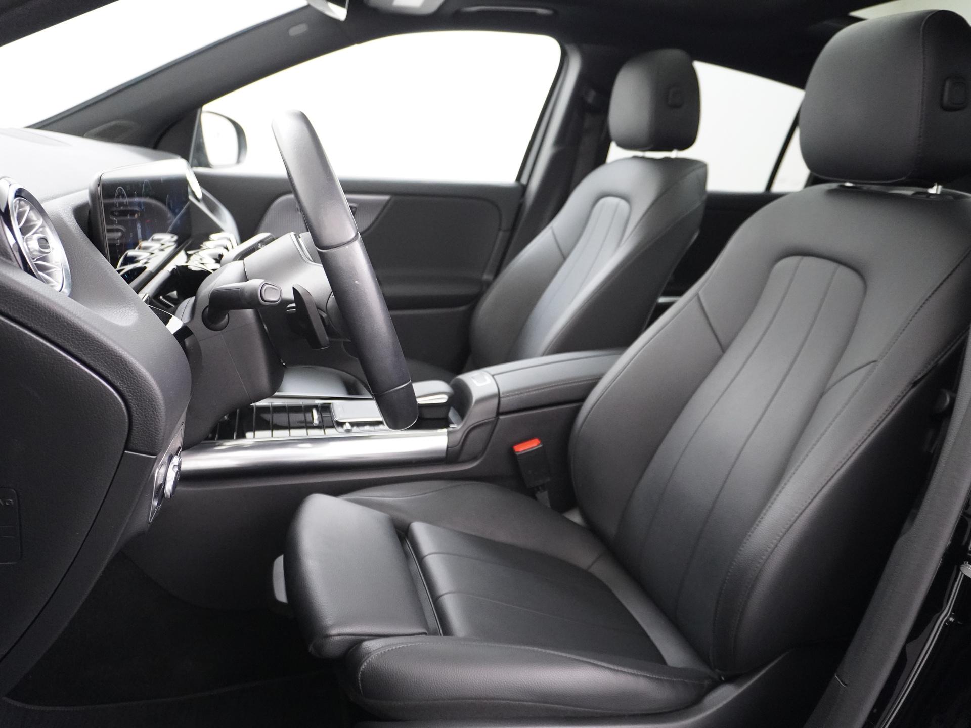 Mercedes-Benz GLA 200 Luxury Business Solution 26