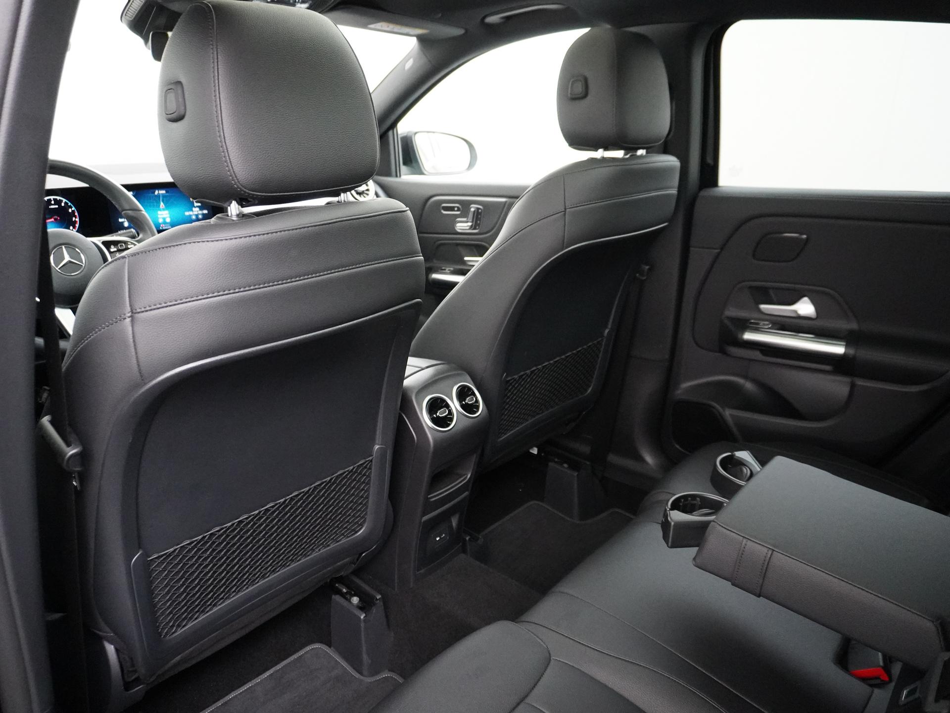 Mercedes-Benz GLA 200 Luxury Business Solution 28