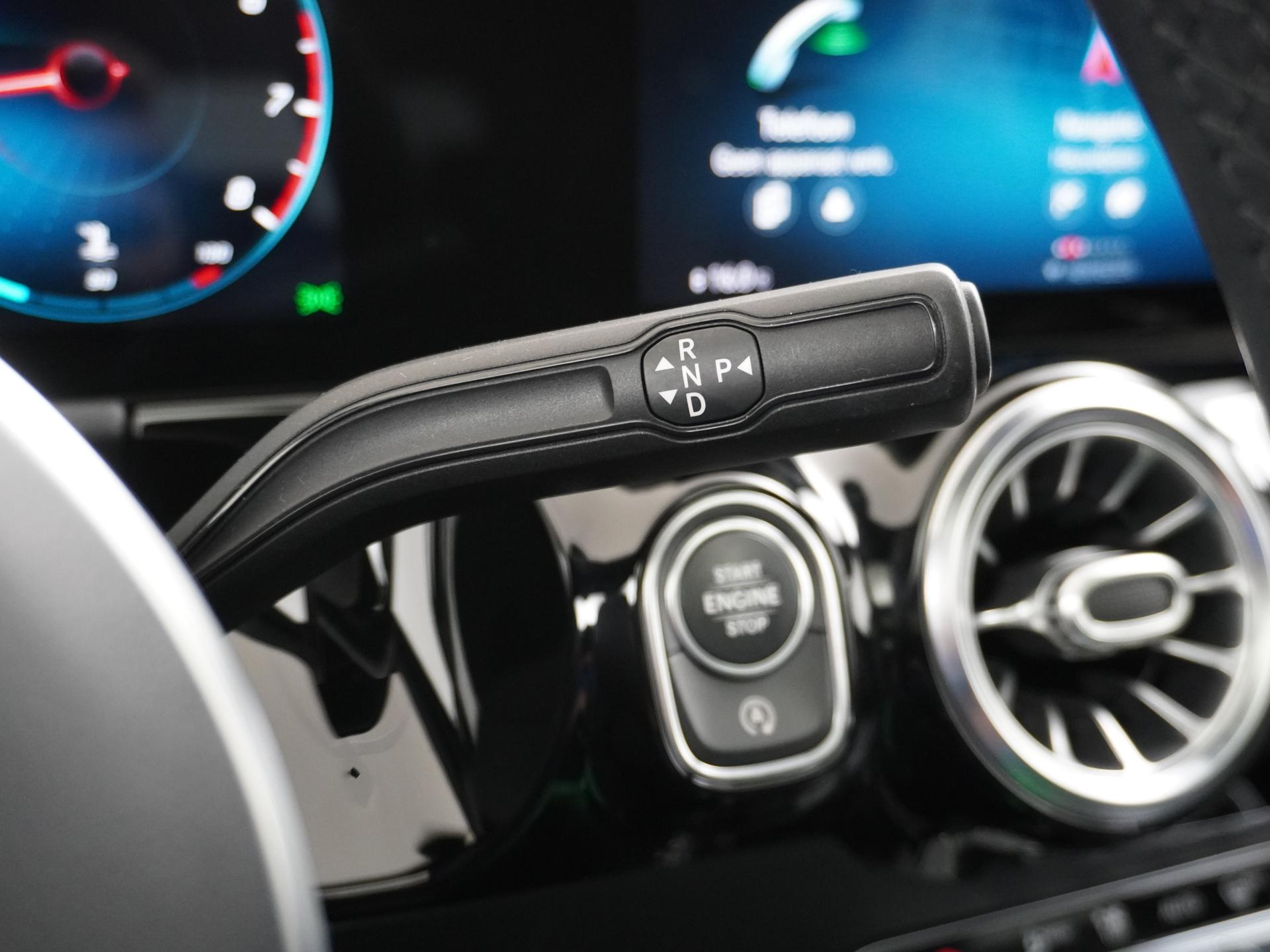 Mercedes-Benz GLA 200 Luxury Business Solution 34