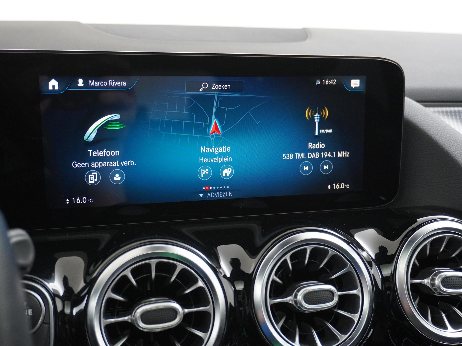 Mercedes-Benz GLA 200 Luxury Business Solution 38