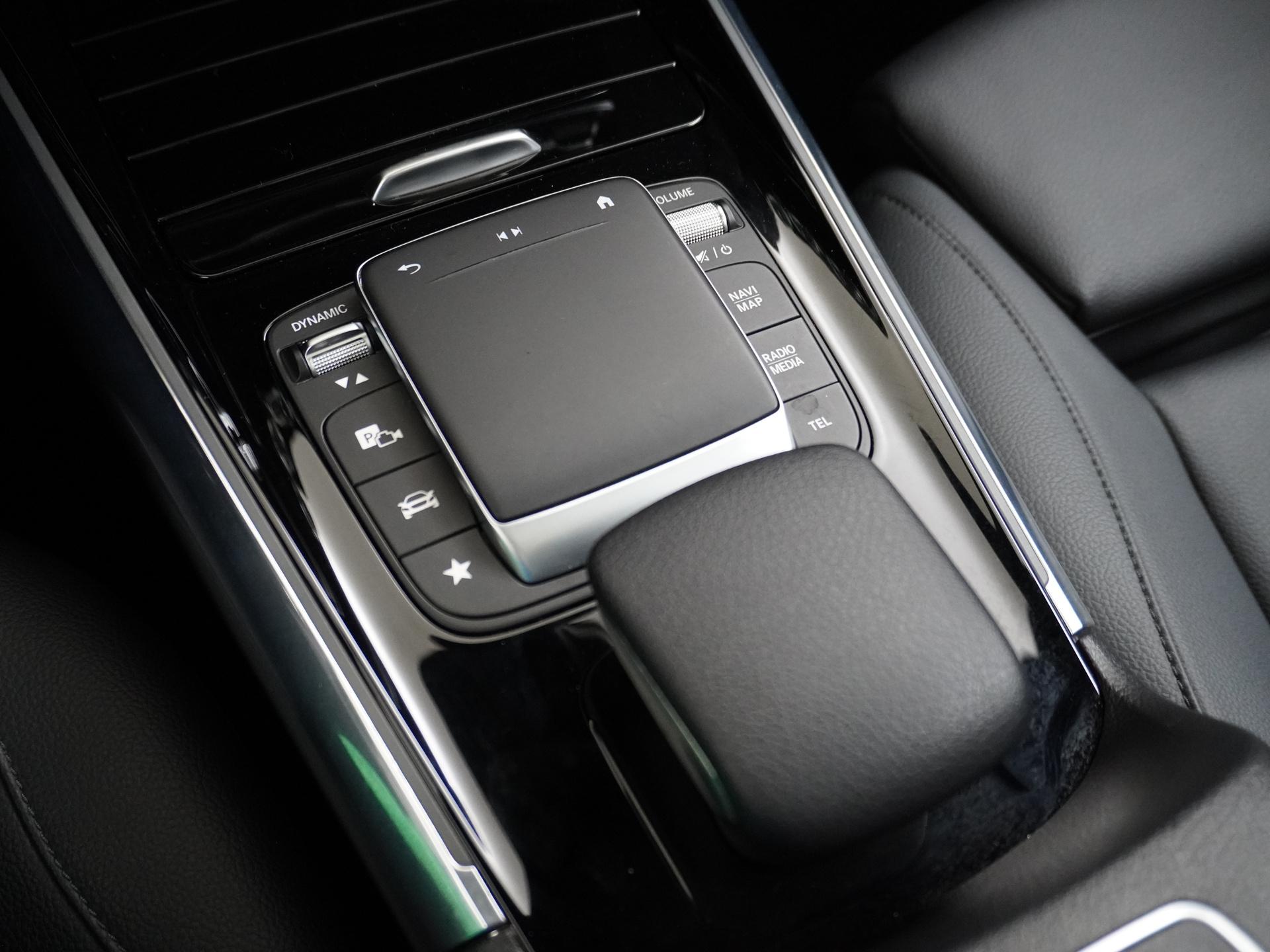 Mercedes-Benz GLA 200 Luxury Business Solution 47