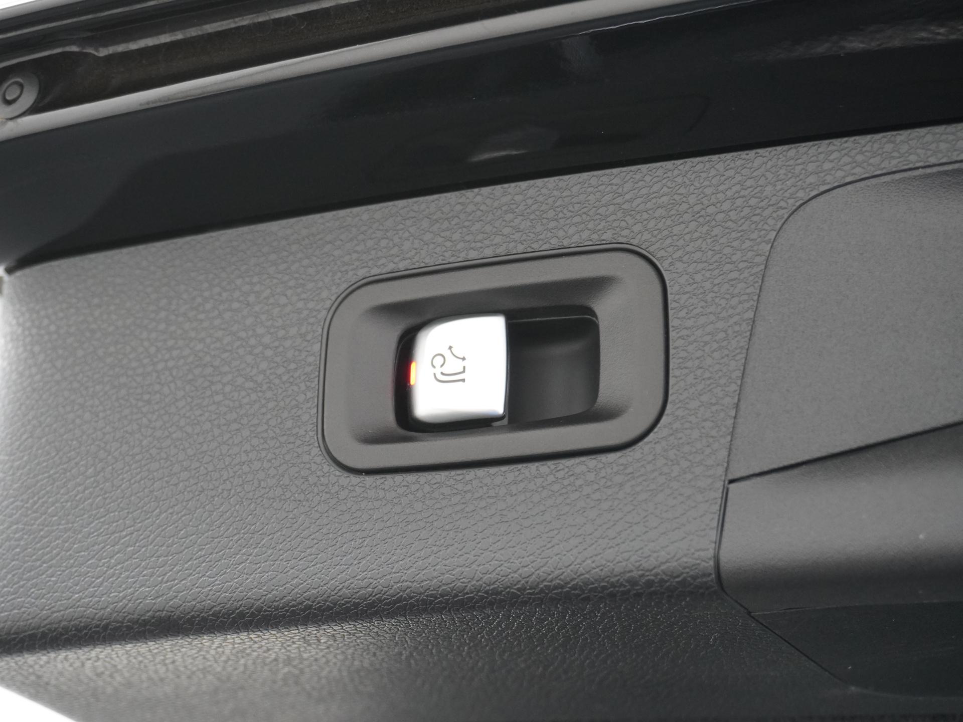 Mercedes-Benz E-Klasse Estate 300 de AMG-Line 16