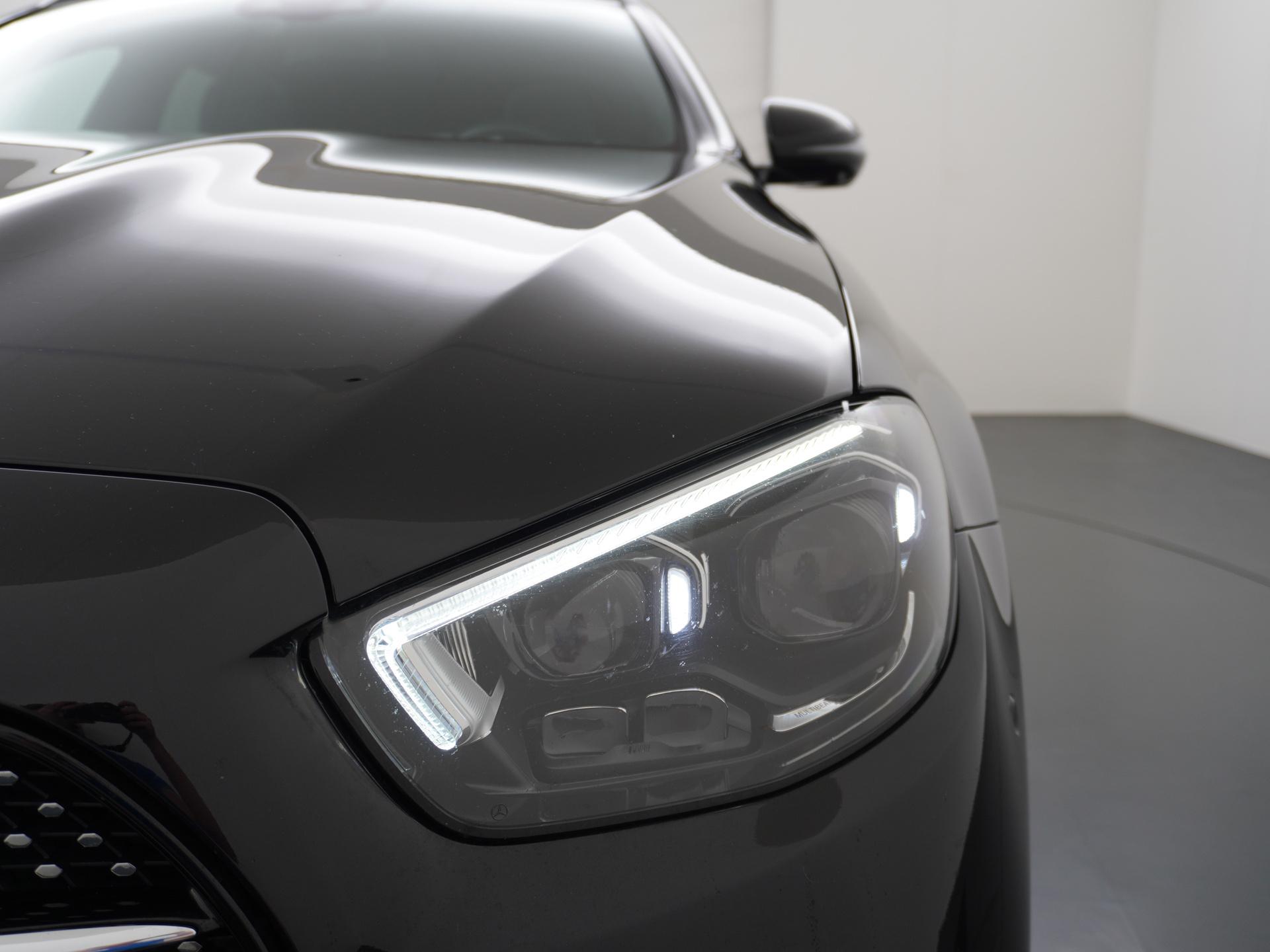 Mercedes-Benz E-Klasse Estate 300 de AMG-Line 18