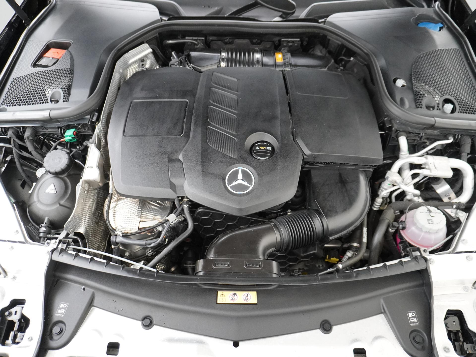 Mercedes-Benz E-Klasse Estate 300 de AMG-Line 19