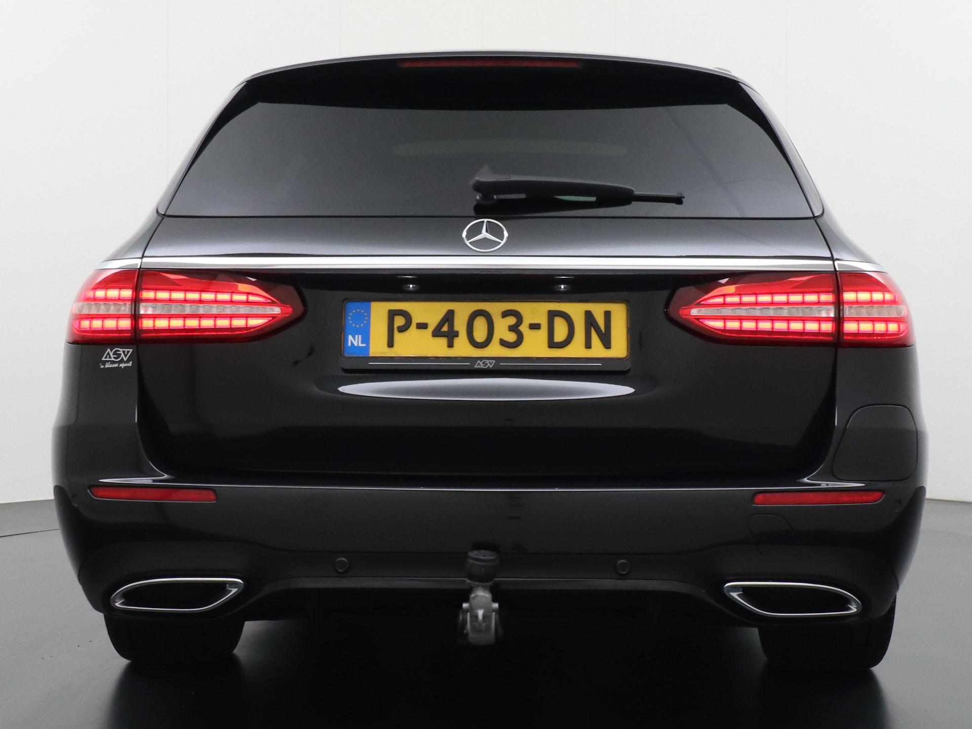 Mercedes-Benz E-Klasse Estate 300 de AMG-Line 3