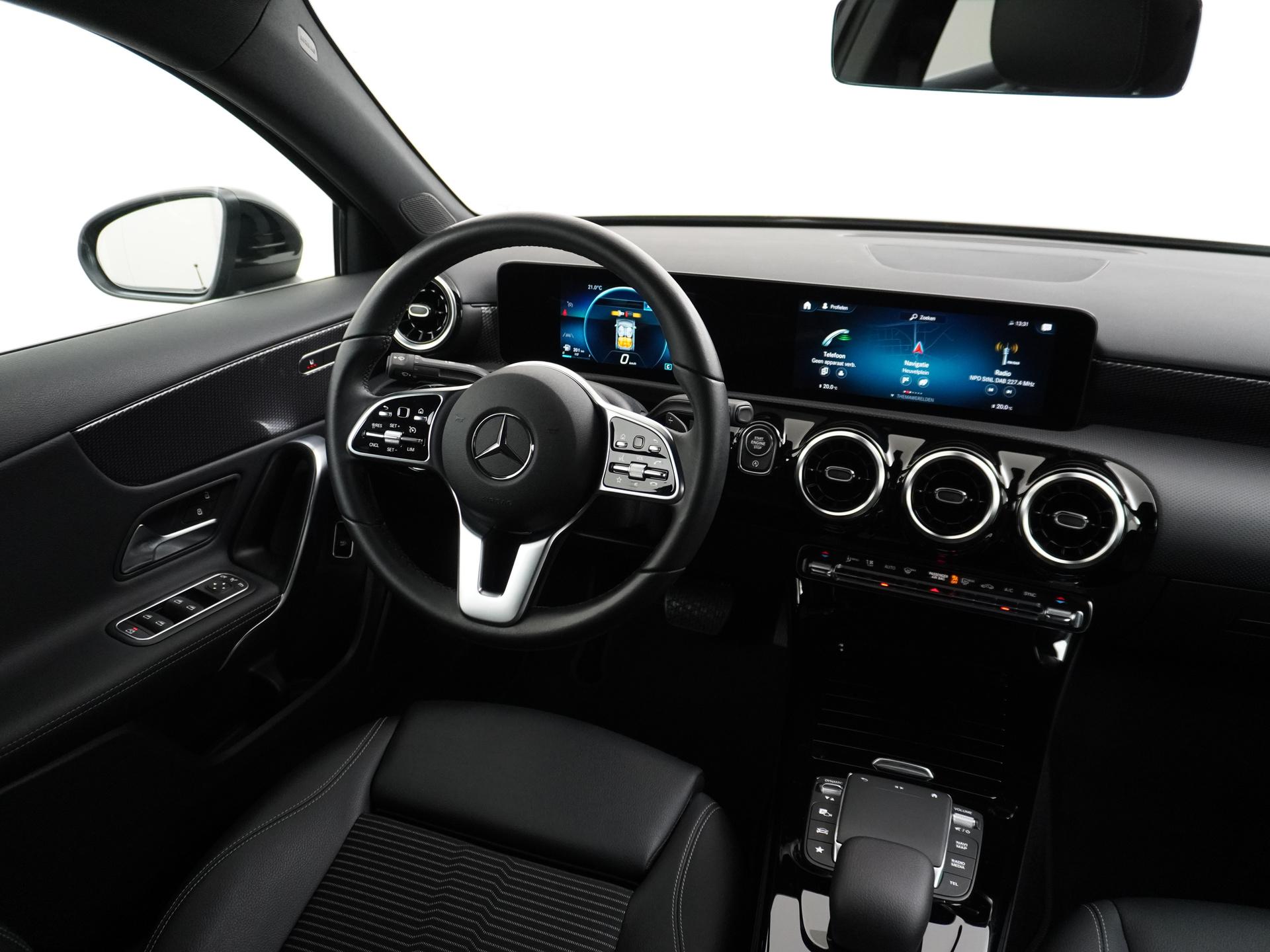 Mercedes-Benz A-Klasse 180 Limousine Luxury Line 25