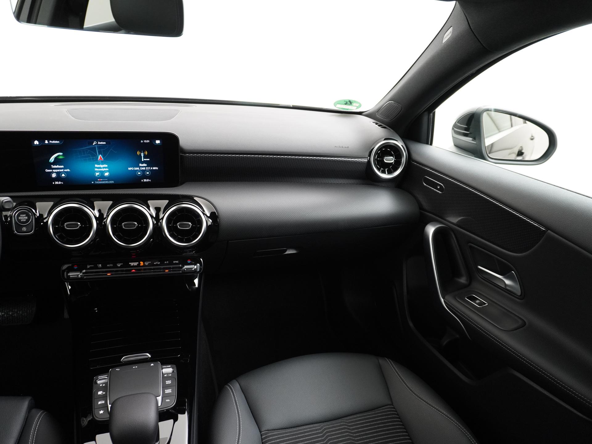 Mercedes-Benz A-Klasse 180 Limousine Luxury Line 26