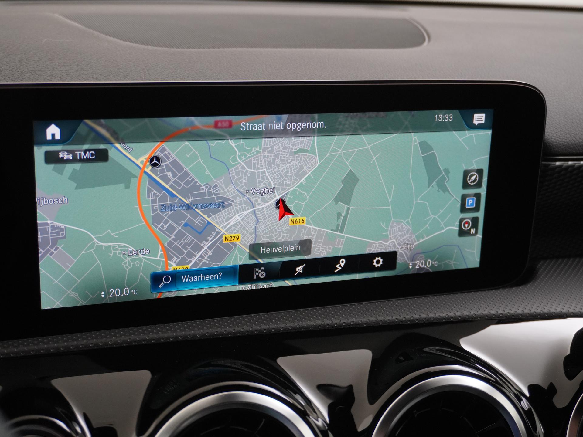 Mercedes-Benz A-Klasse 180 Limousine Luxury Line 35