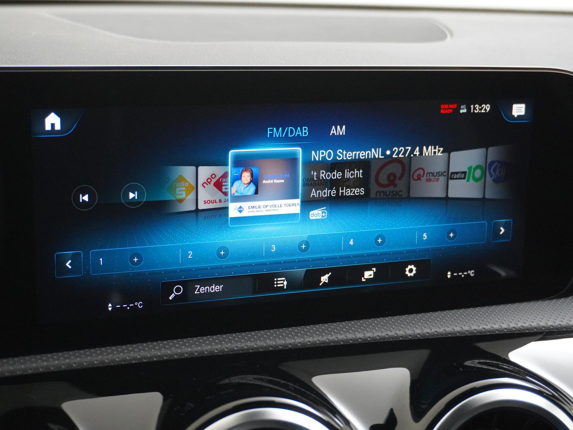 Mercedes-Benz A-Klasse 180 Limousine Luxury Line 36