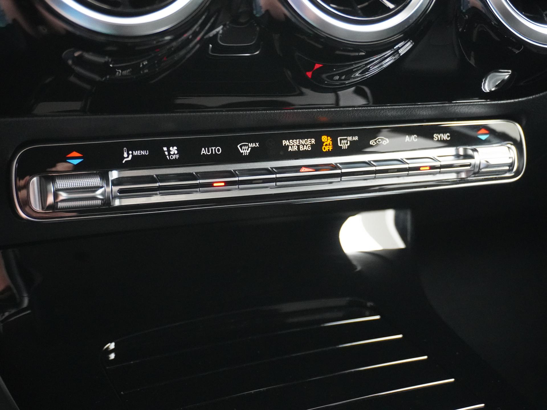 Mercedes-Benz A-Klasse 180 Limousine Luxury Line 40