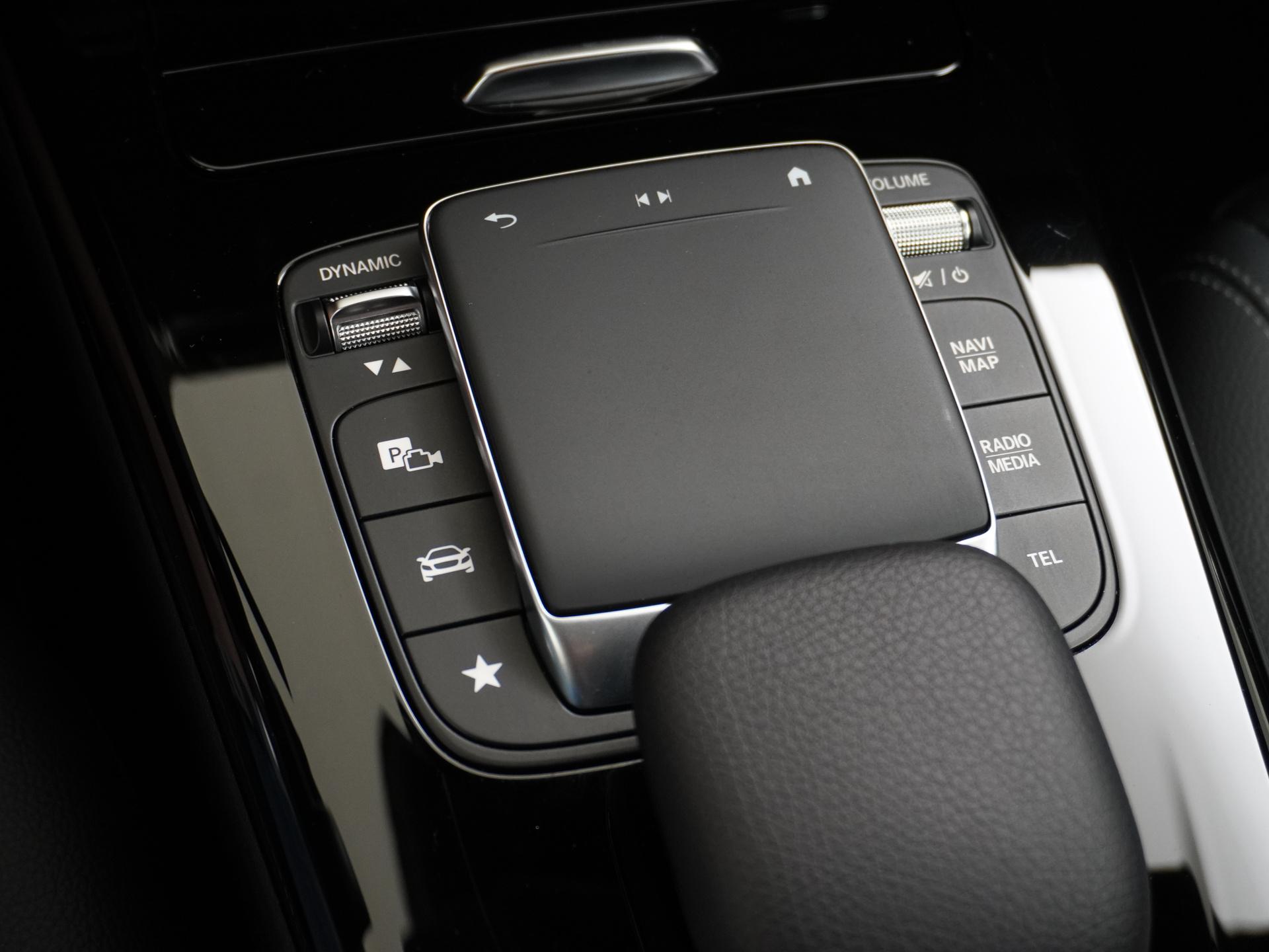 Mercedes-Benz A-Klasse 180 Limousine Luxury Line 41