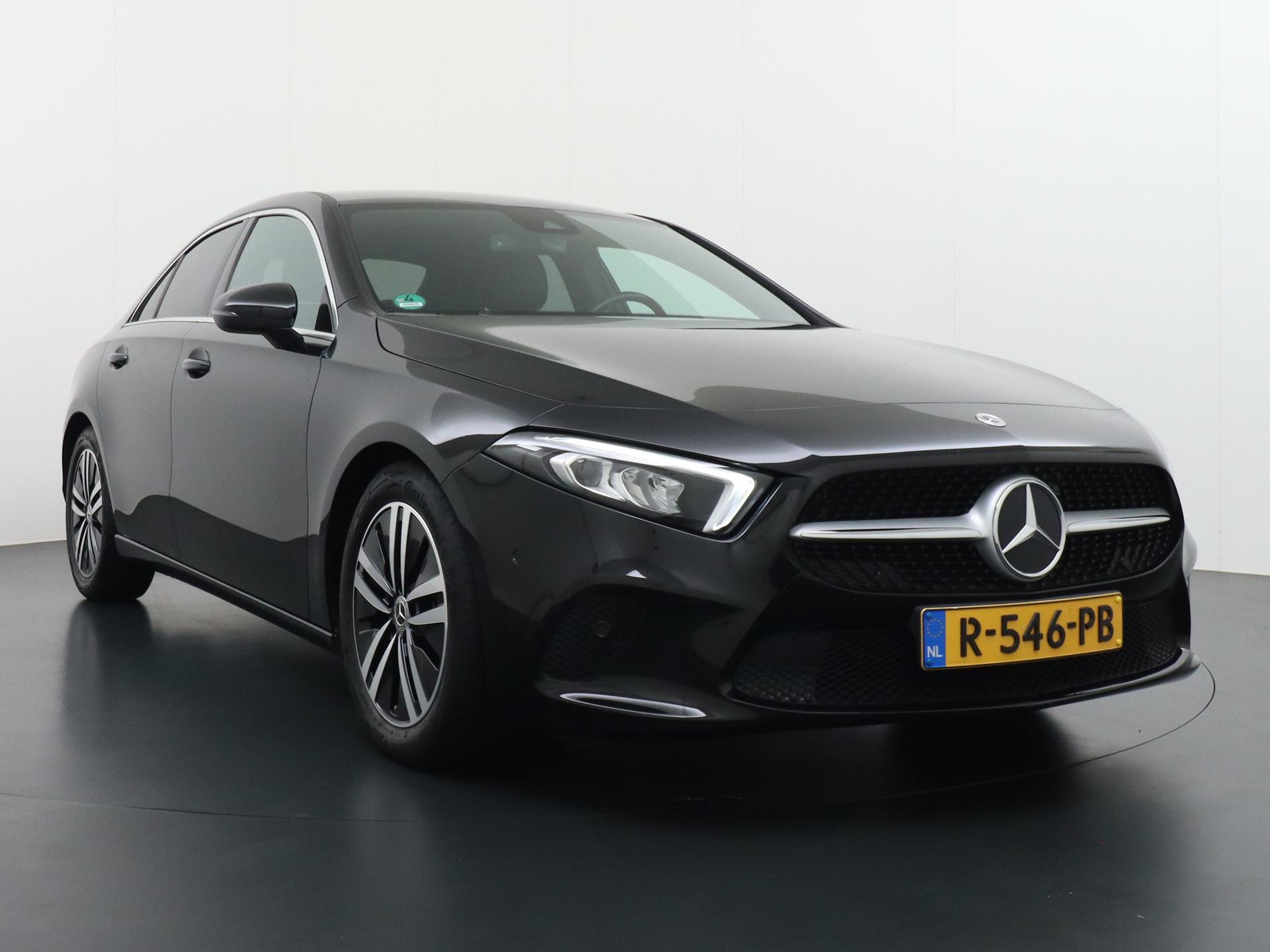 Mercedes-Benz A-Klasse 180 Limousine Luxury Line 6