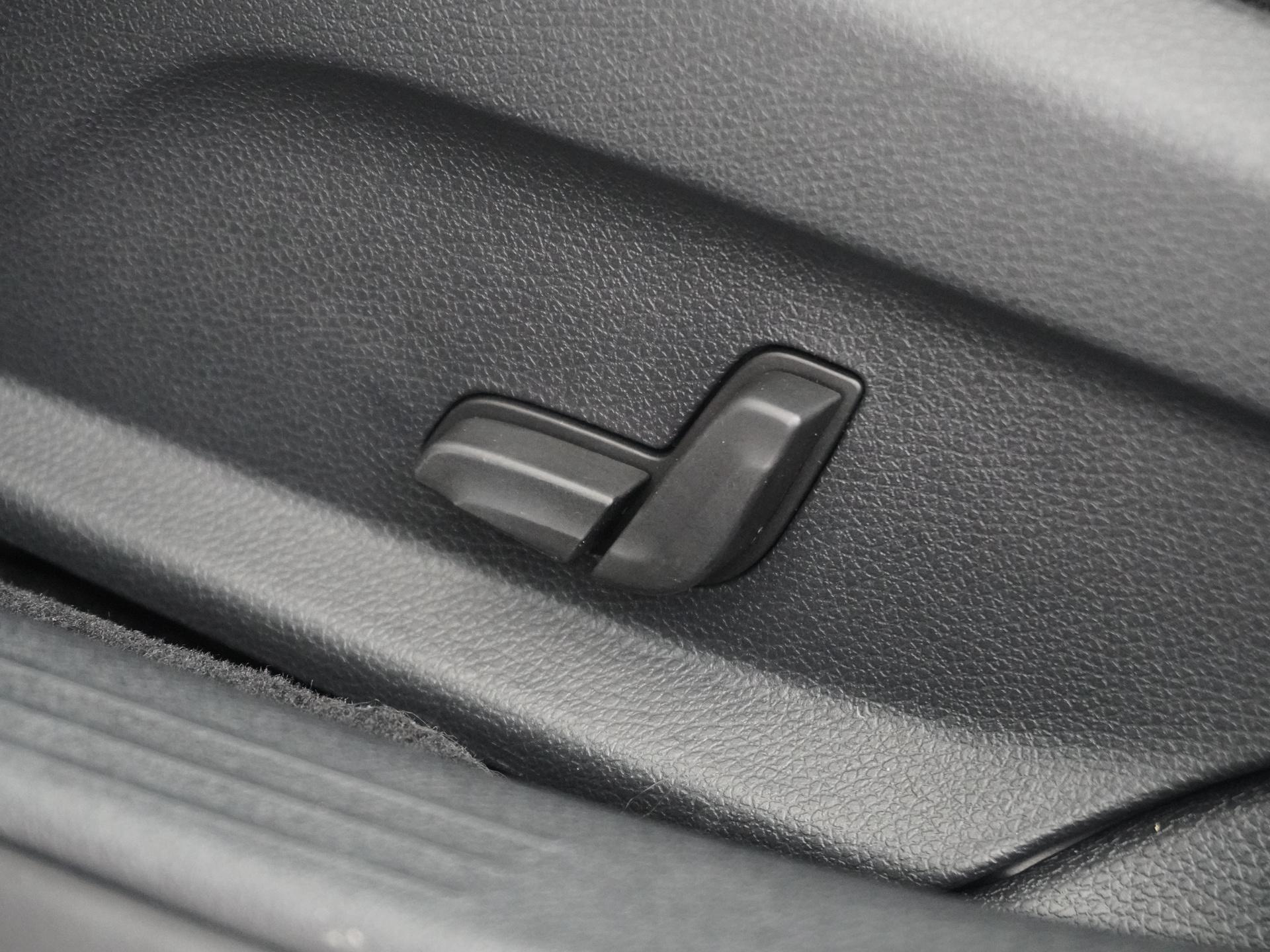 Mercedes-Benz C-Klasse Estate 350 e 17