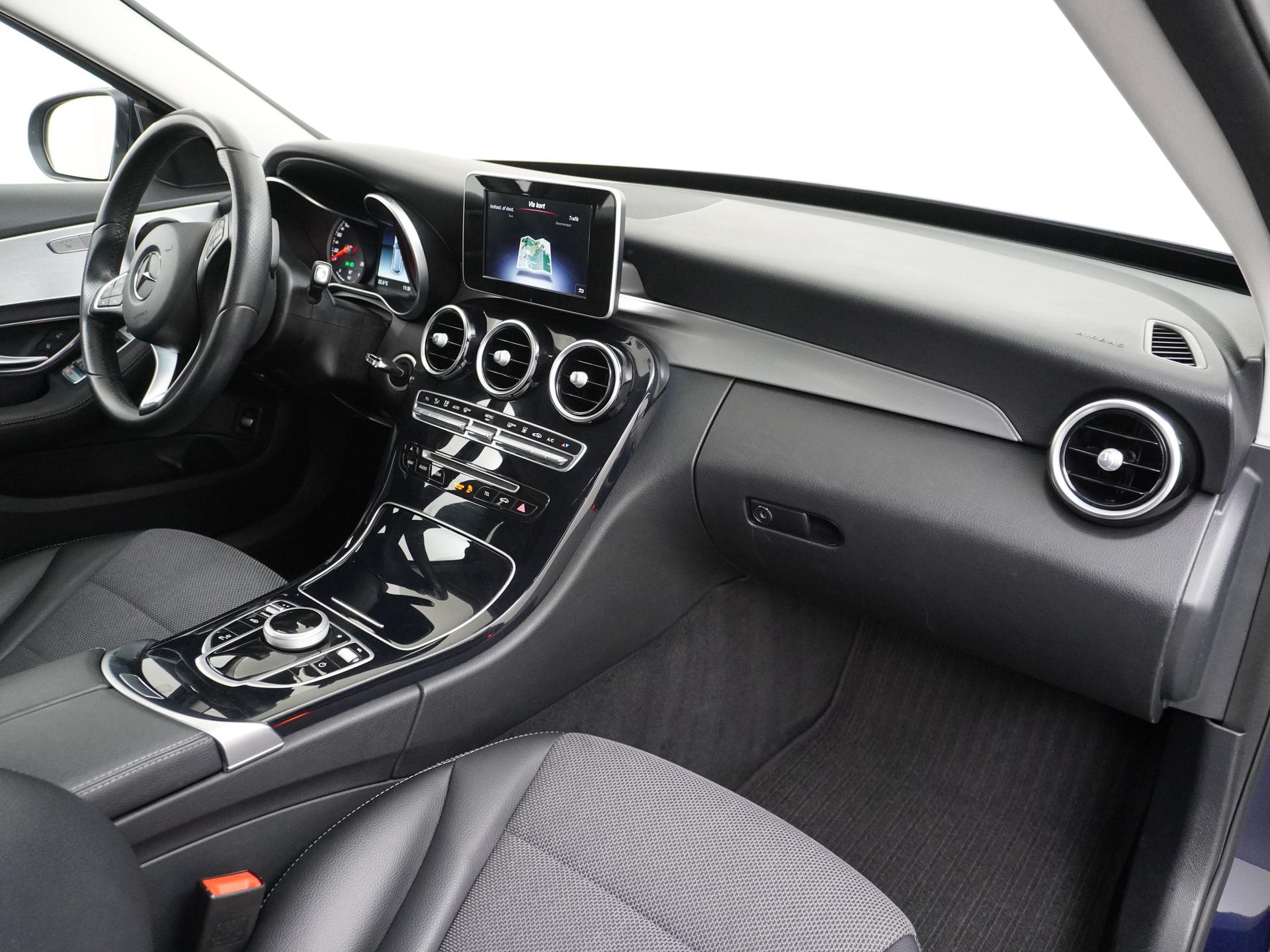 Mercedes-Benz C-Klasse Estate 350 e 41