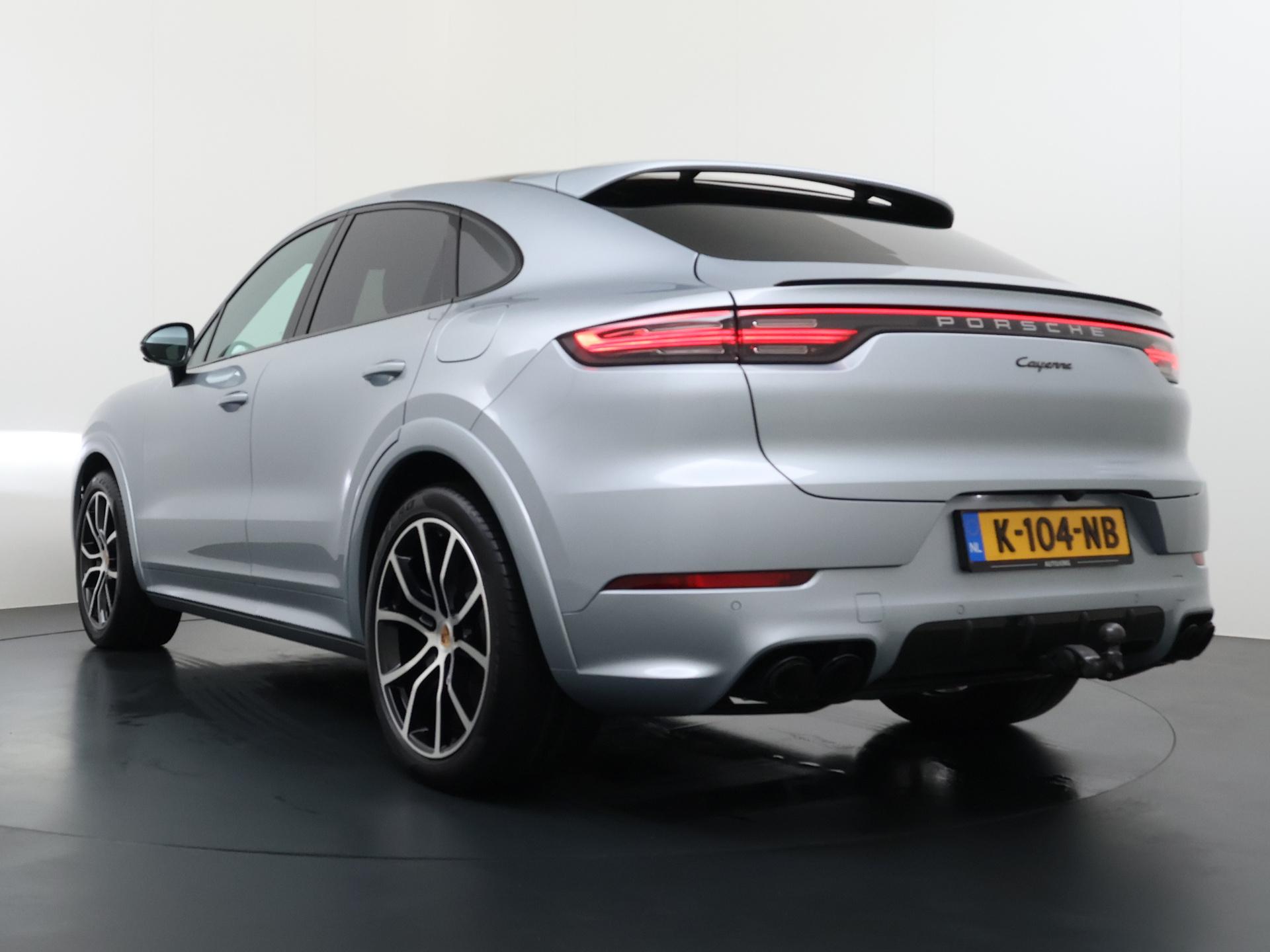Porsche Cayenne Coupé 3.0 E-Hybrid 1