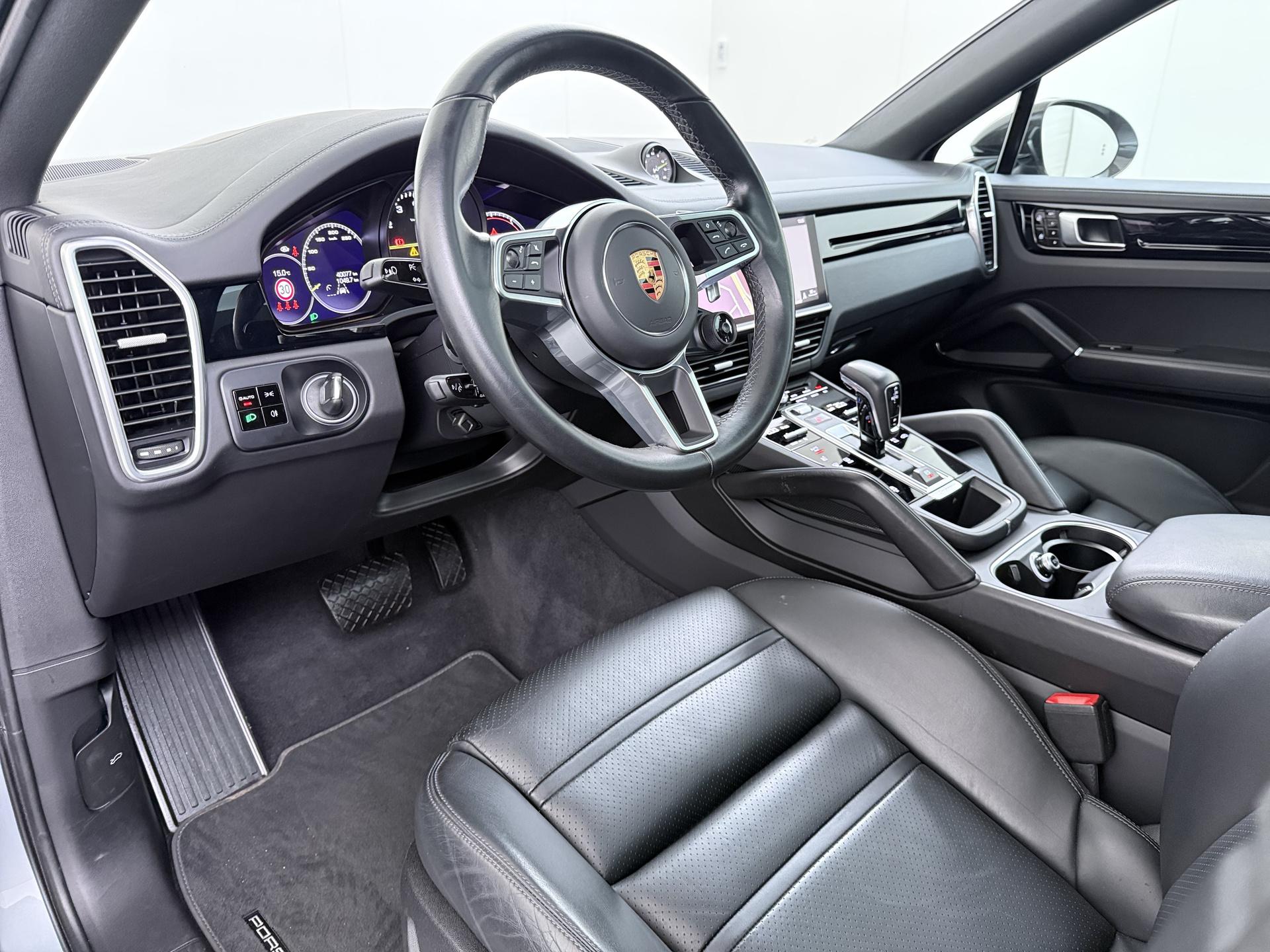 Porsche Cayenne Coupé 3.0 E-Hybrid 15
